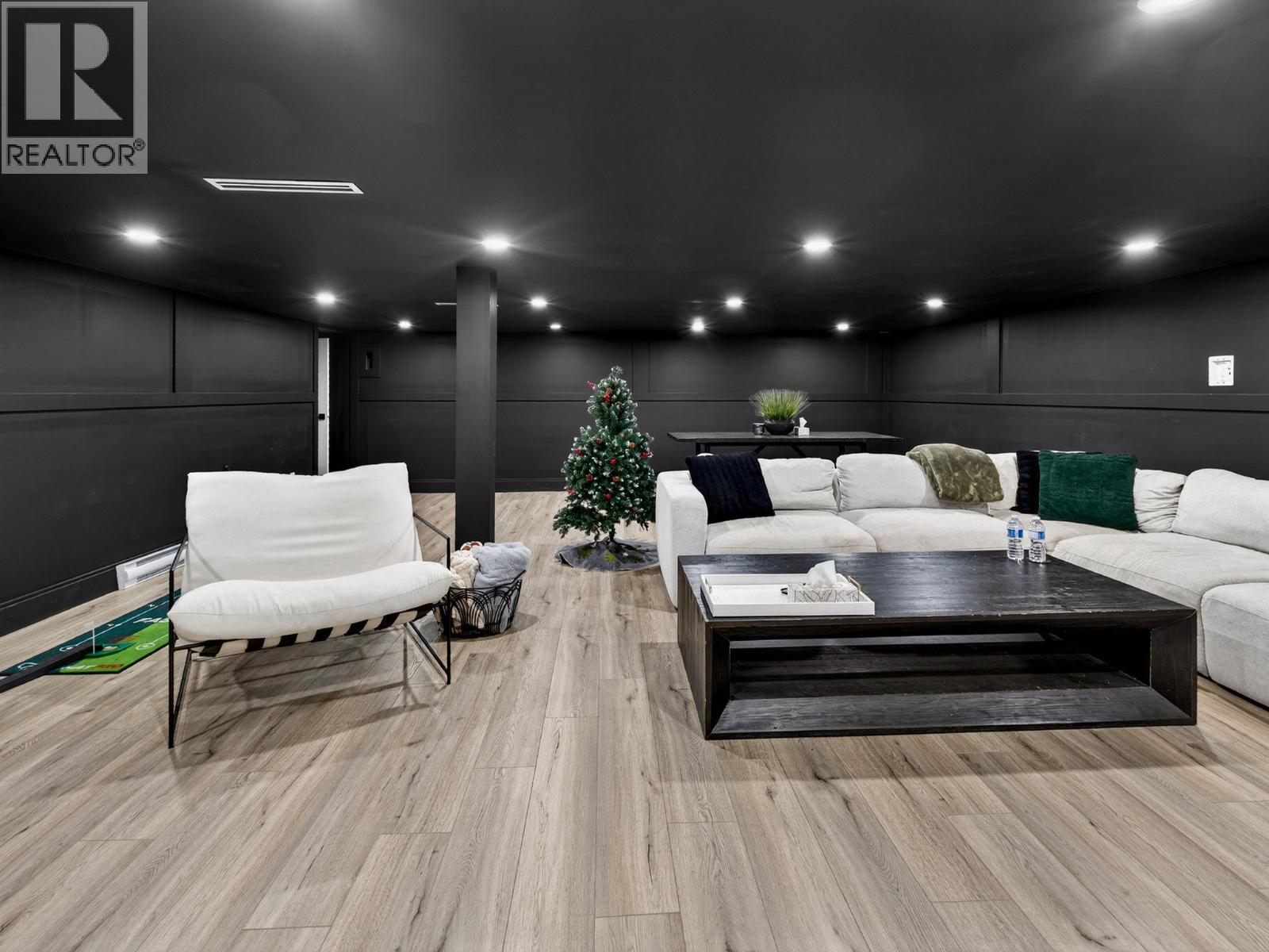 5300 Hedeman Court, Kelowna, British Columbia  V1W 5A3 - Photo 38 - 10371346