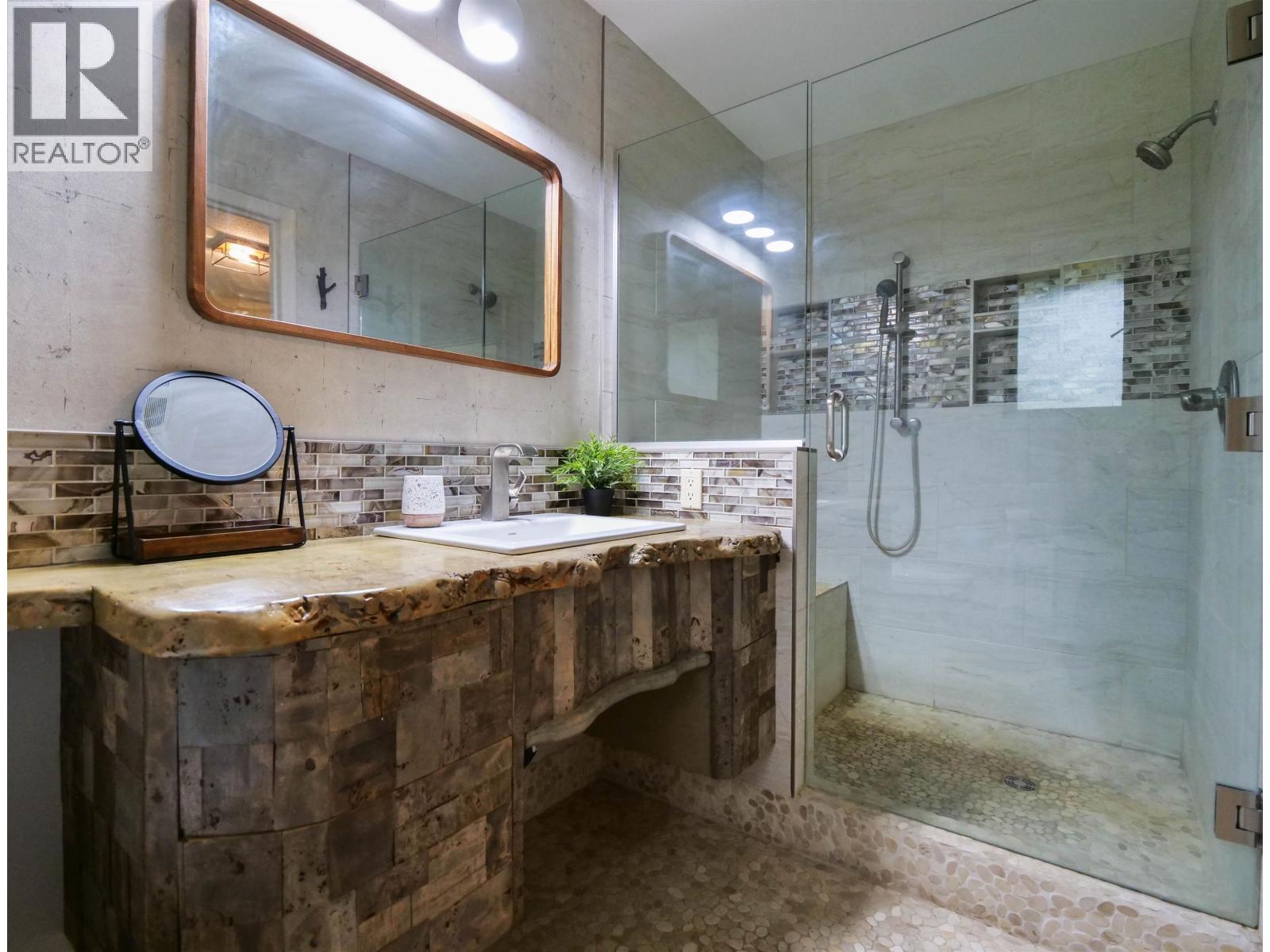 4678 Ten Mile Lake Road, Quesnel, British Columbia V2J 6X2 - Photo 14 - R3074598