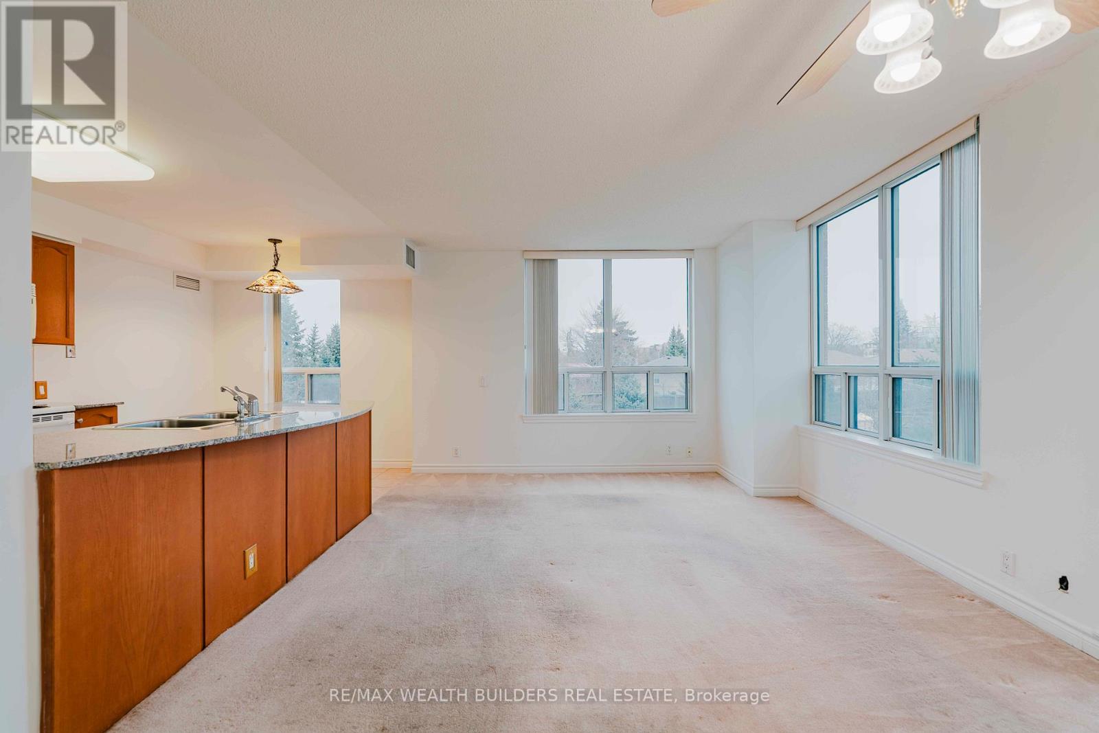 305 - 1720 Eglinton Avenue E, Toronto, Ontario  M4A 2X8 - Photo 8 - C12647226