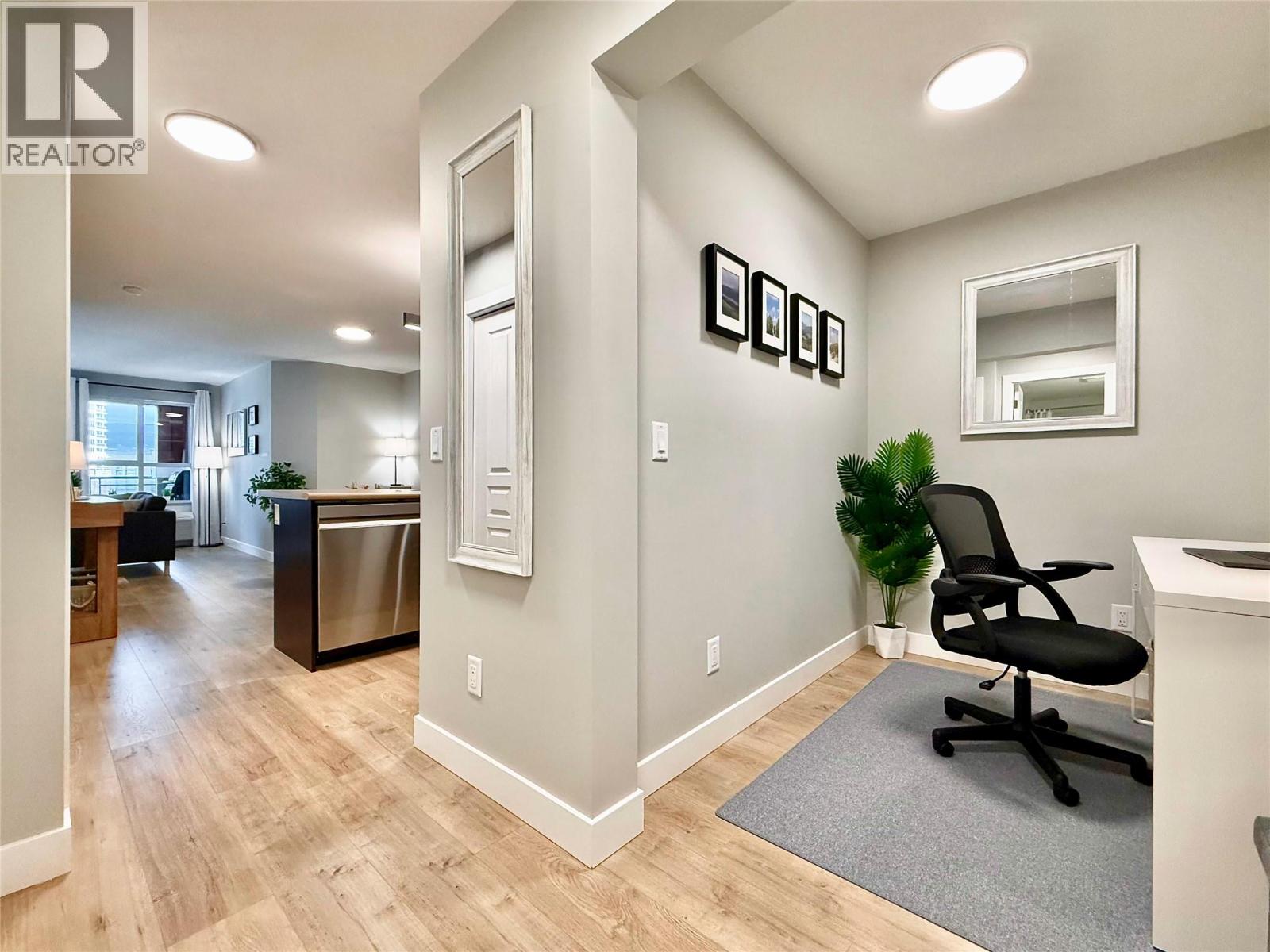 1099 Sunset Drive Unit# 324, Kelowna, British Columbia  V1Y 9Z2 - Photo 4 - 10371455