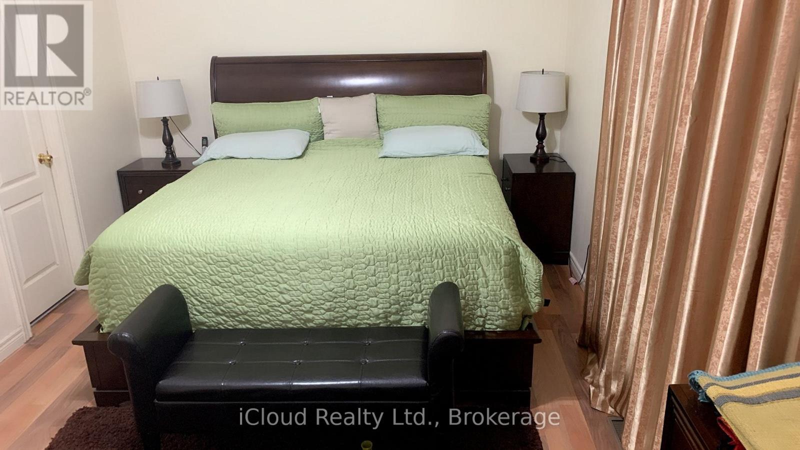 7333 Cork Tree Road, Mississauga, Ontario  L5N 8N9 - Photo 6 - W12647192