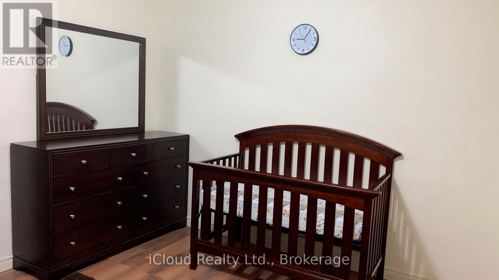 7333 Cork Tree Road, Mississauga, Ontario  L5N 8N9 - Photo 7 - W12647192