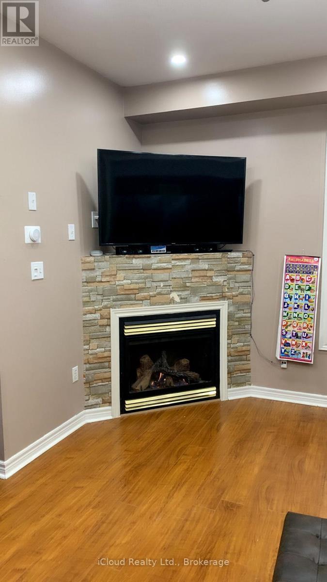 7333 Cork Tree Road, Mississauga, Ontario  L5N 8N9 - Photo 9 - W12647192