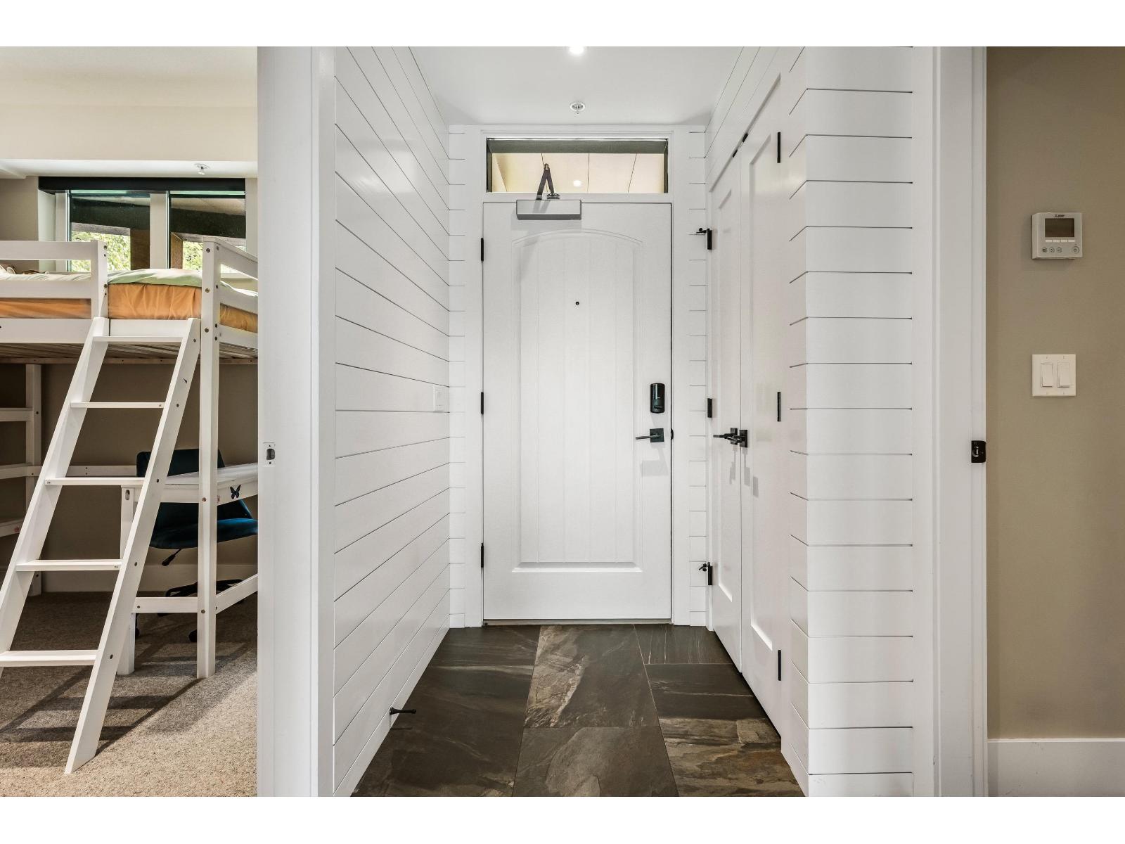 302 3175 Columbia Valley Road, Cultus Lake North, Chilliwack, British Columbia  V2R 6C2 - Photo 10 - R3074781