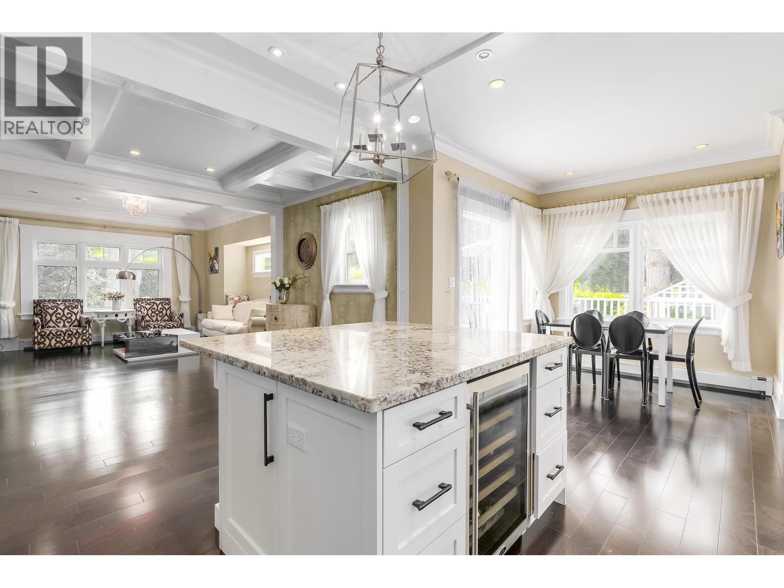 1926 W 17th Avenue, Vancouver, British Columbia  V6J 2N1 - Photo 9 - R3074175