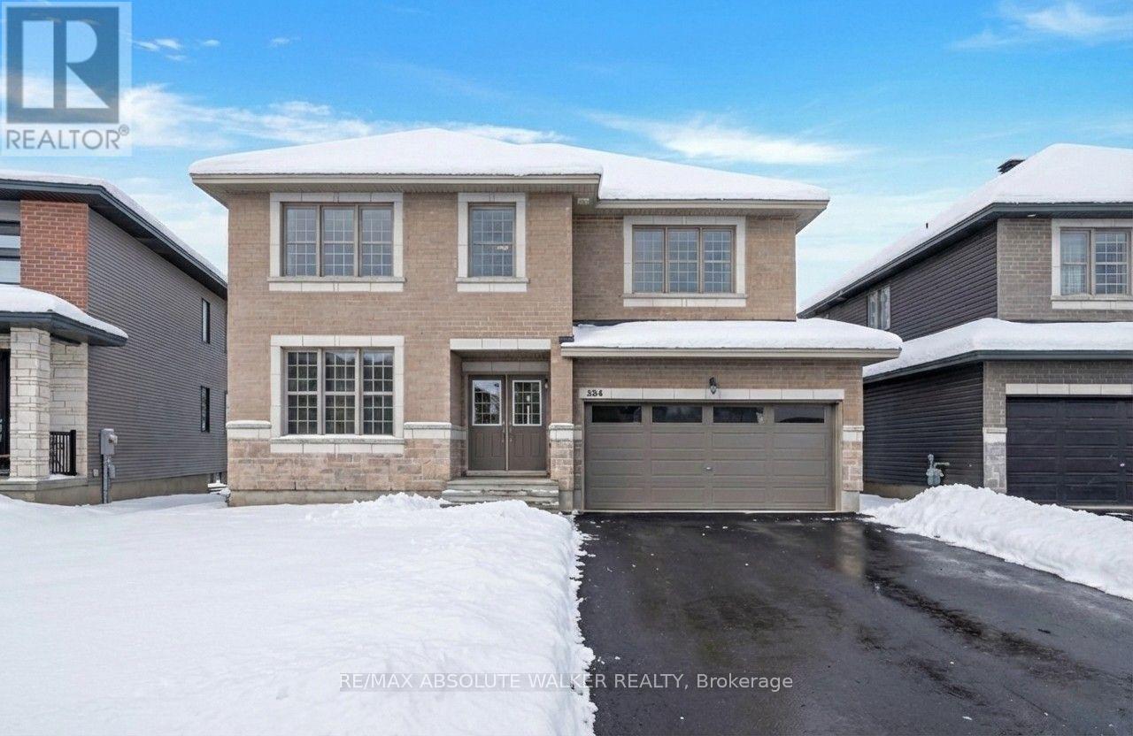 584 PAAKANAAK AVENUE, Ottawa, Ontario