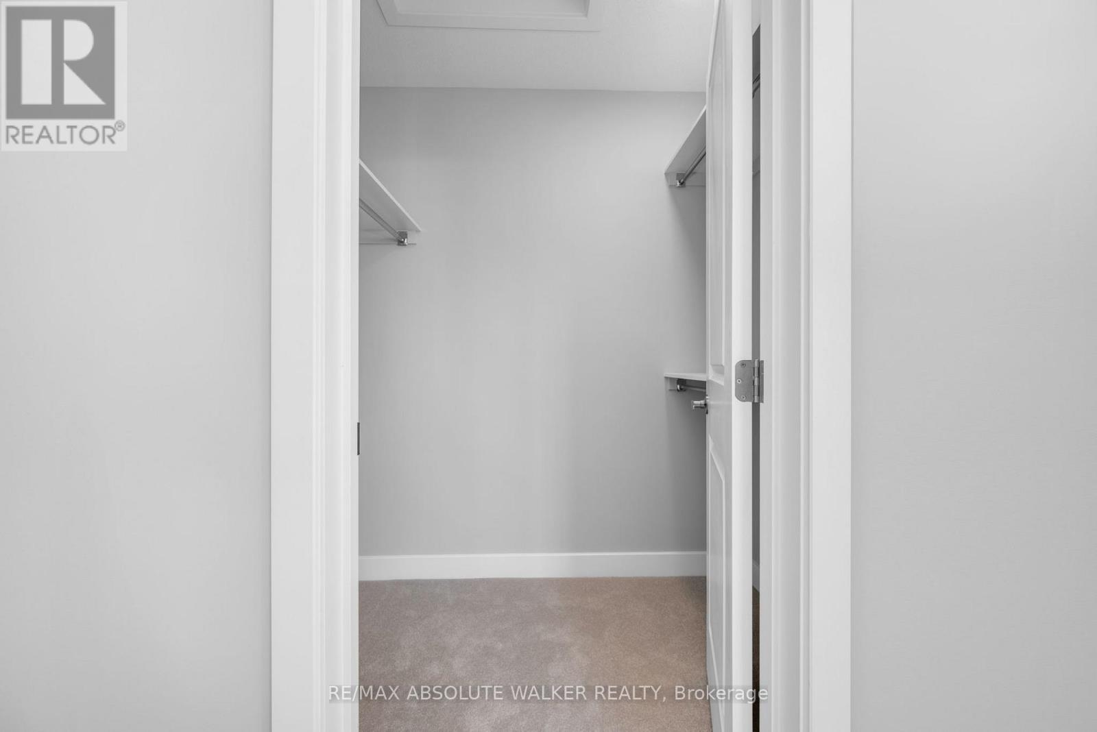 584 Paakanaak Avenue, Ottawa, Ontario  K1X 0J6 - Photo 31 - X12647232