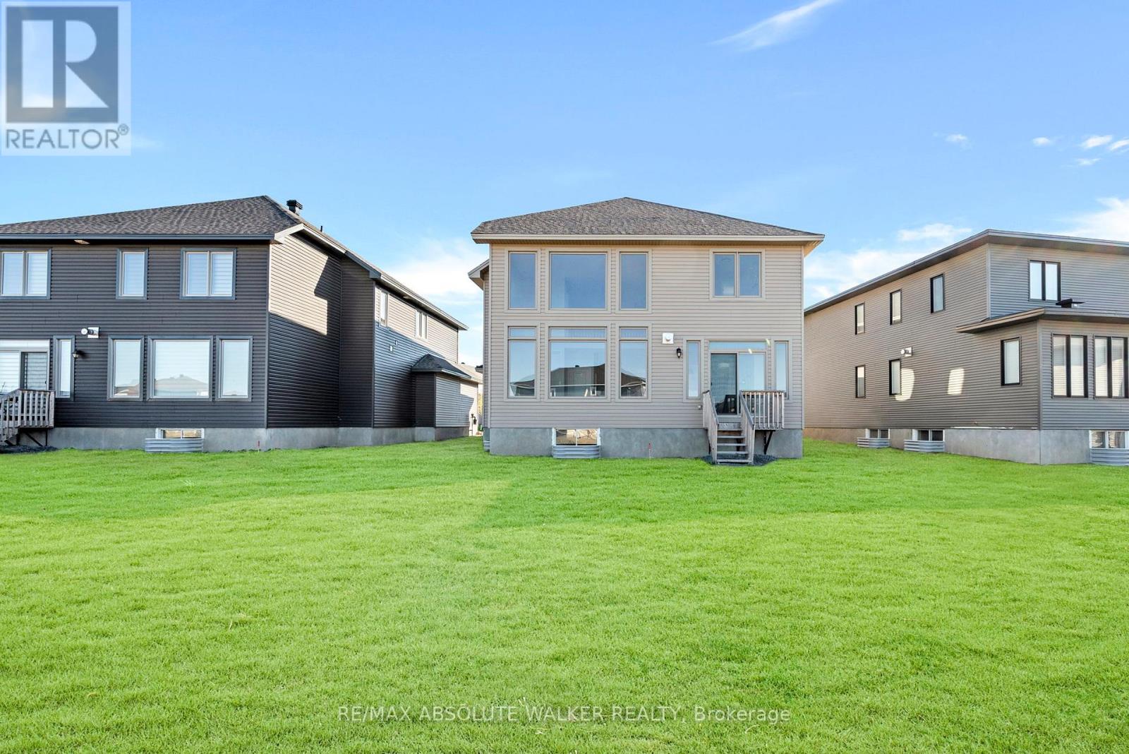 584 Paakanaak Avenue, Ottawa, Ontario  K1X 0J6 - Photo 39 - X12647232