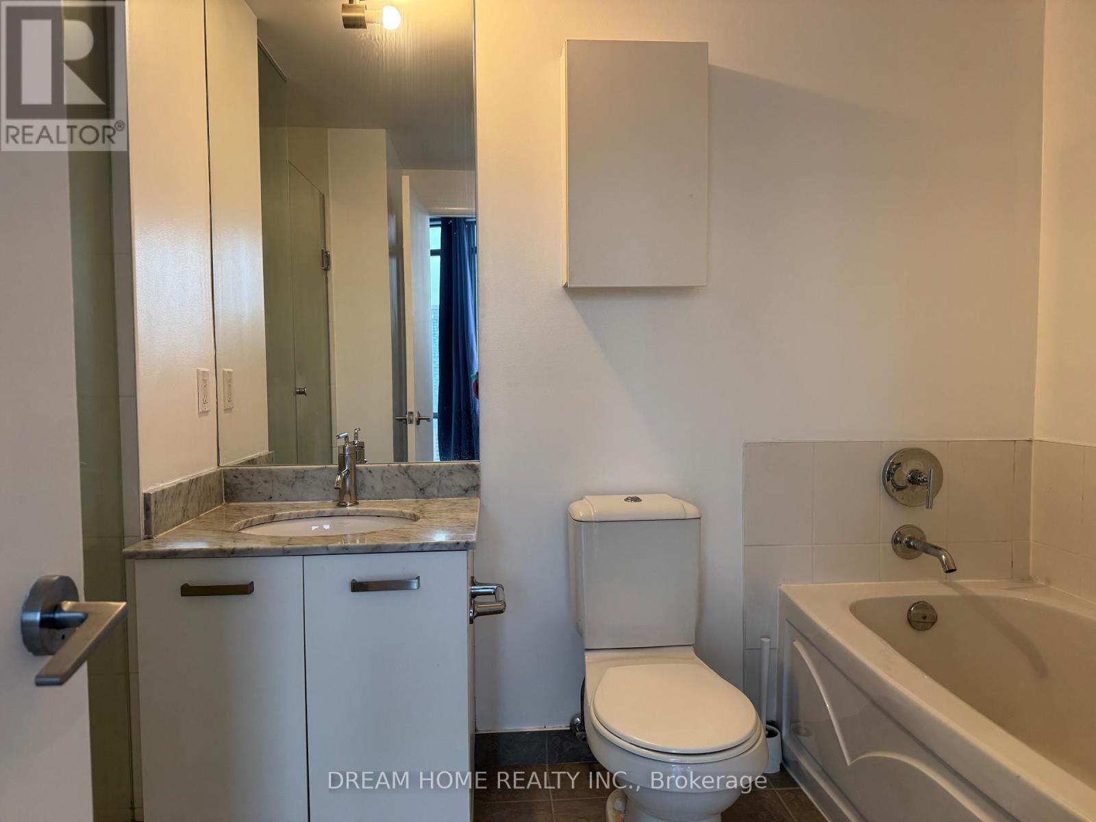 3405 - 832 Bay Street, Toronto, Ontario  M5S 1Z6 - Photo 13 - C12644624