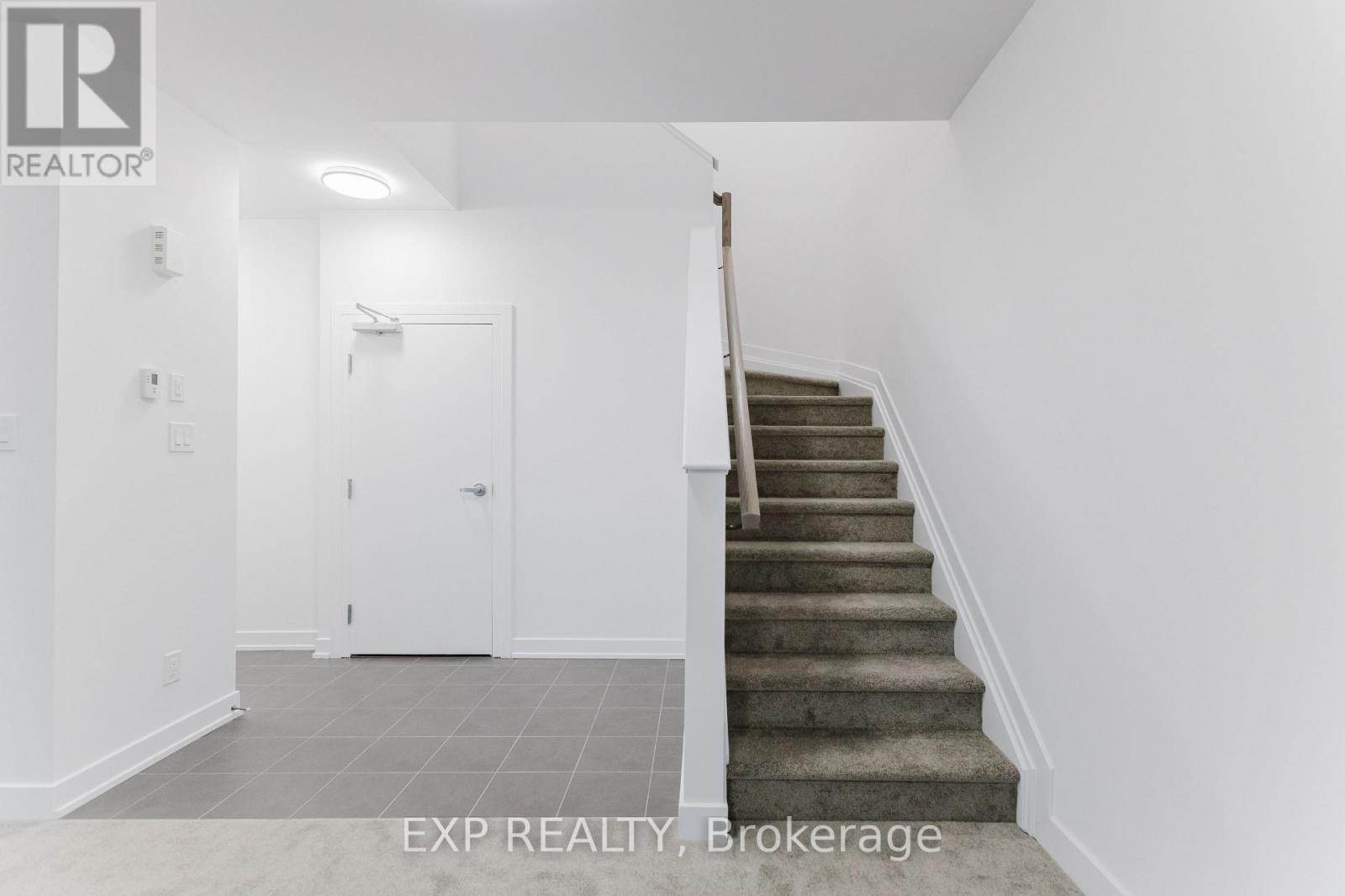 203 Silhouette Private, Ottawa, Ontario K2J 7J8 - Photo 17 - X12647244