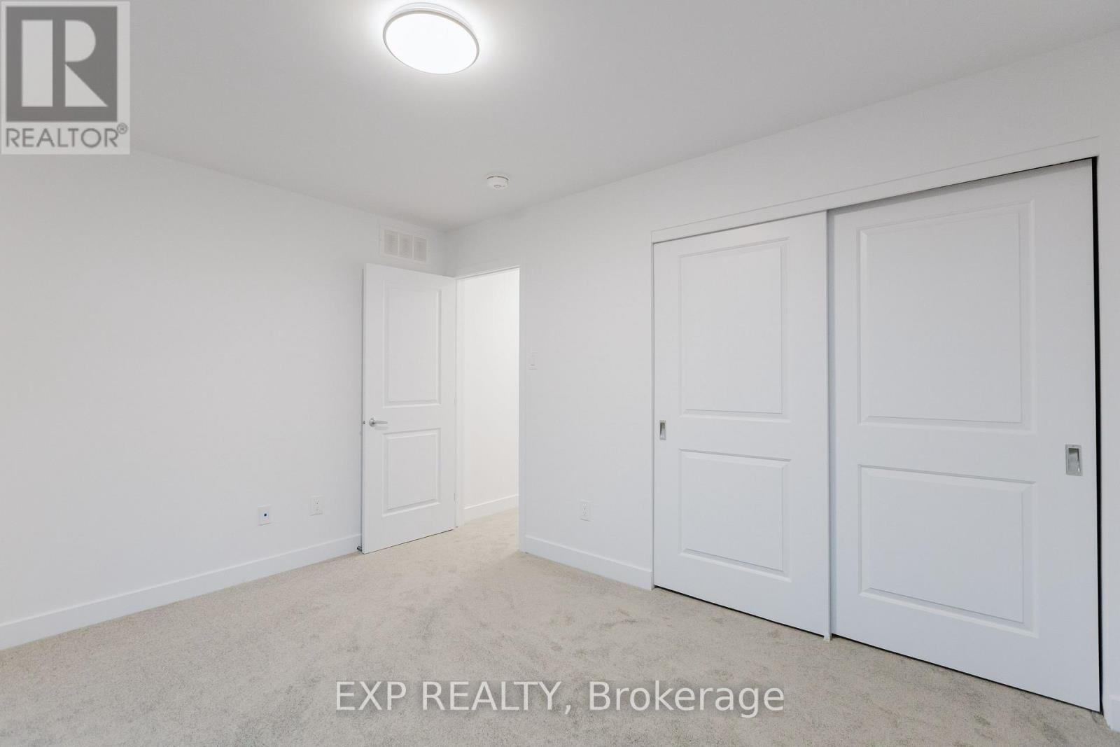 203 Silhouette Private, Ottawa, Ontario K2J 7J8 - Photo 23 - X12647244