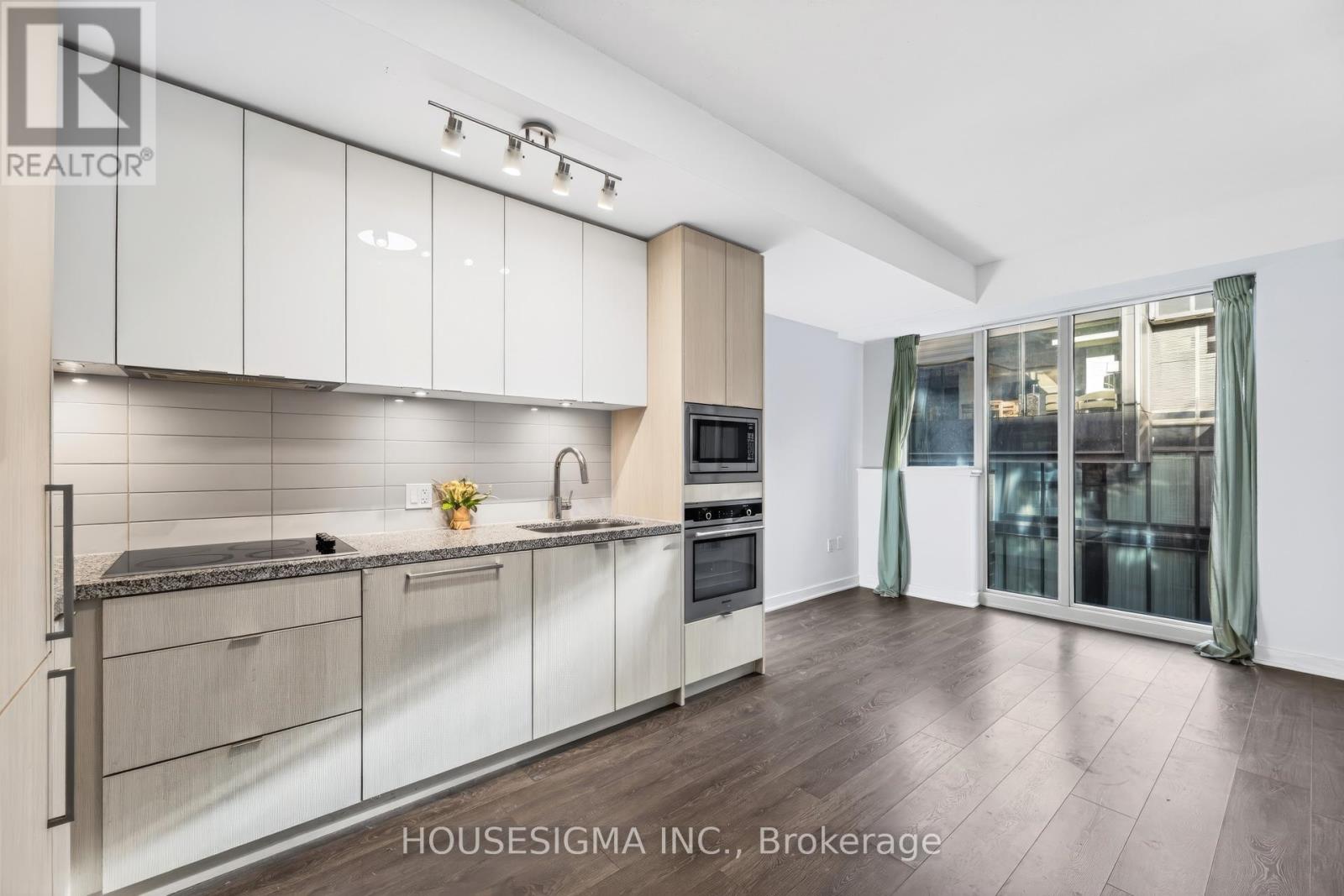 806 - 115 Blue Jays Way, Toronto, Ontario  M5V 0N4 - Photo 9 - C12647264