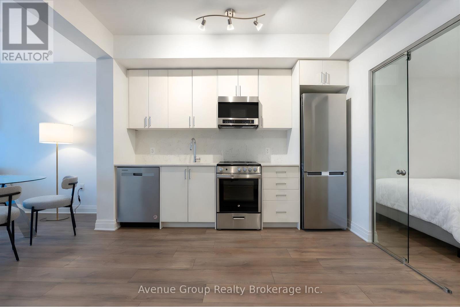 408 - 700 Sheppard Avenue W, Toronto, Ontario  M3H 0G5 - Photo 6 - C12647266