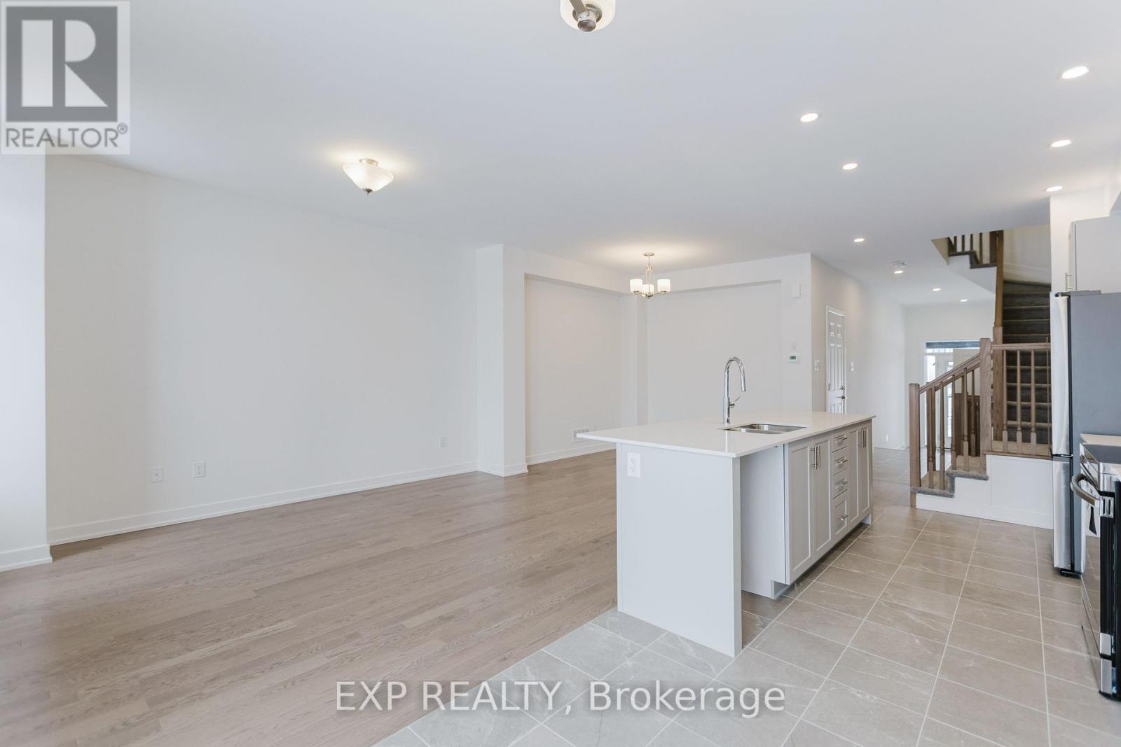 120 San Felice Circle, Ottawa, Ontario  K2S 2S2 - Photo 14 - X12644686