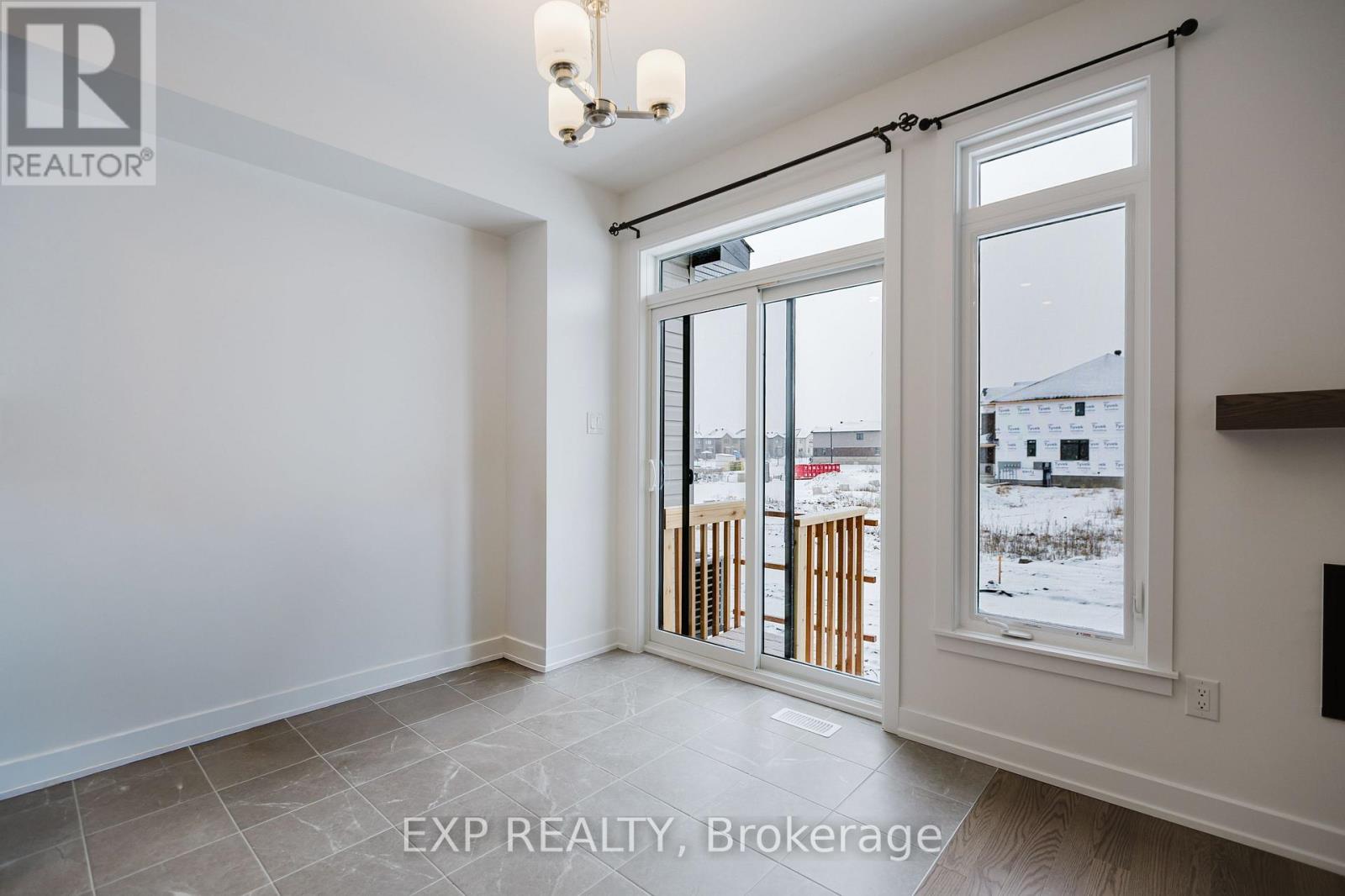 120 San Felice Circle, Ottawa, Ontario  K2S 2S2 - Photo 13 - X12644686