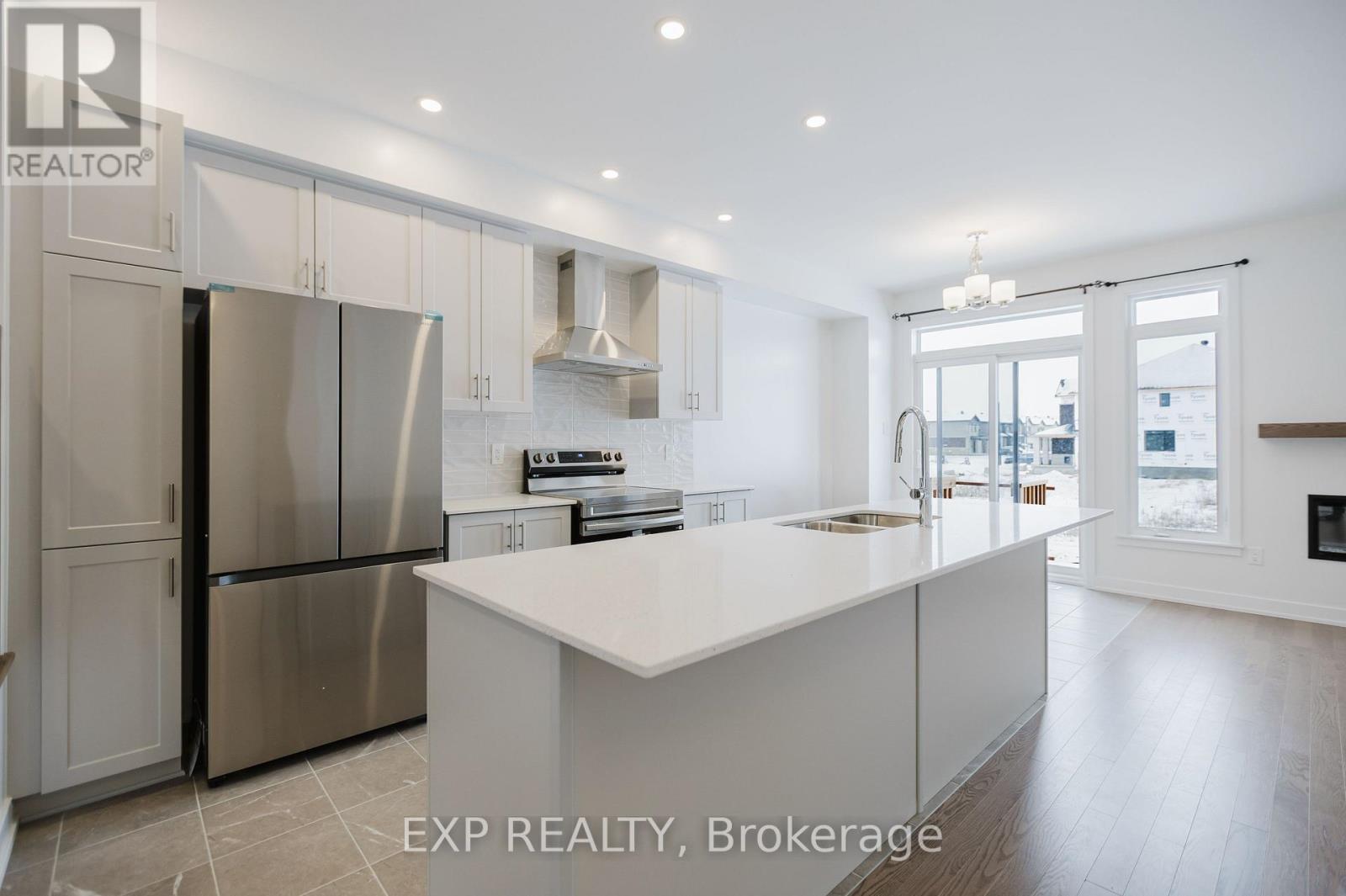 120 San Felice Circle, Ottawa, Ontario  K2S 2S2 - Photo 9 - X12644686