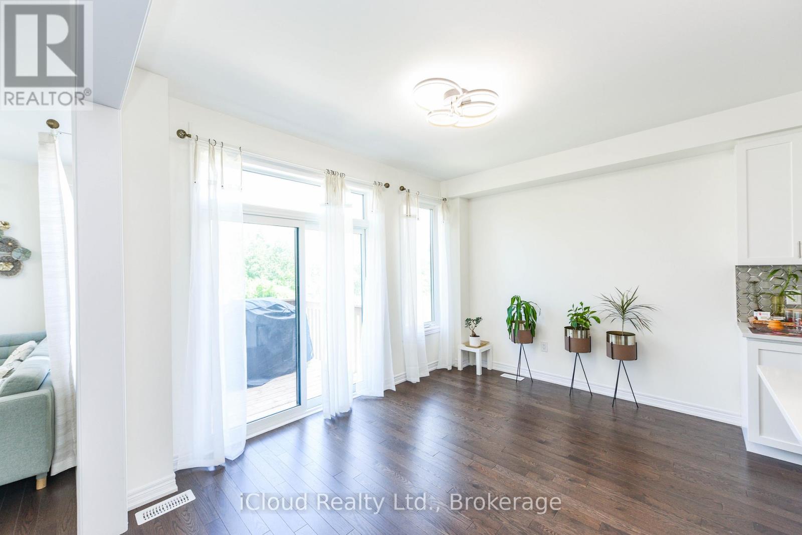 114 Thicketwood Avenue, Barrie, Ontario  L9J 0W8 - Photo 12 - S12647246