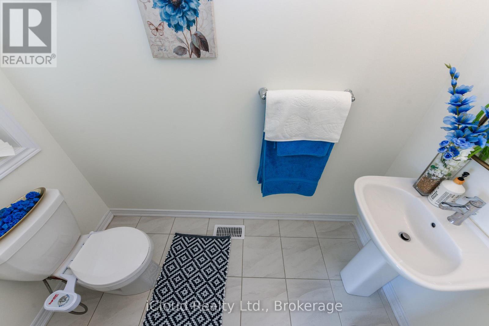 114 Thicketwood Avenue, Barrie, Ontario  L9J 0W8 - Photo 4 - S12647246
