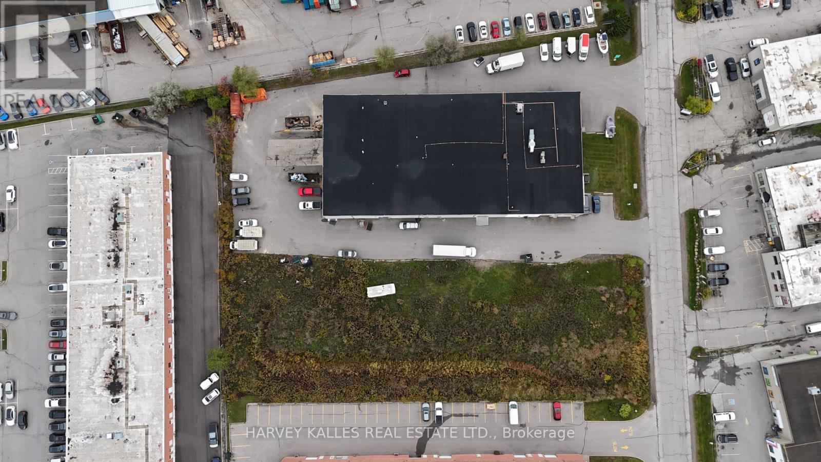 589 Steven Court, Newmarket, Ontario  L3Y 6Z3 - Photo 2 - N12481598