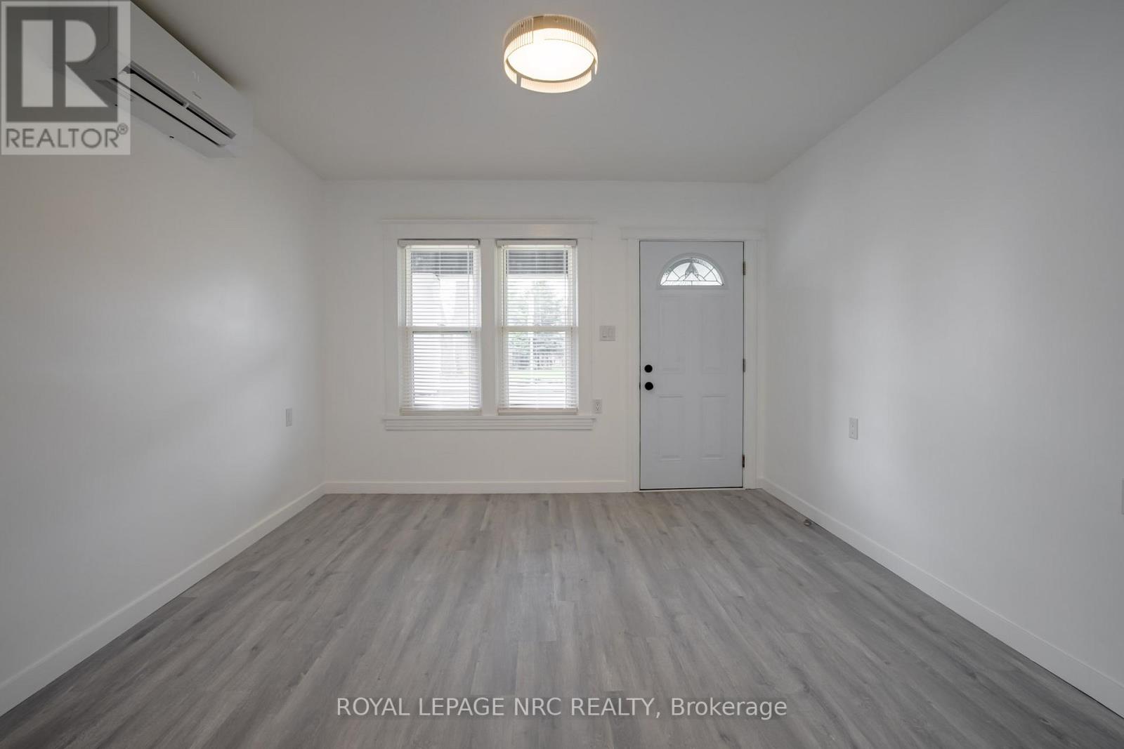 170 Niagara Street W, St. Catharines (E. Chester), Ontario  L2R 4L4 - Photo 3 - X12505730