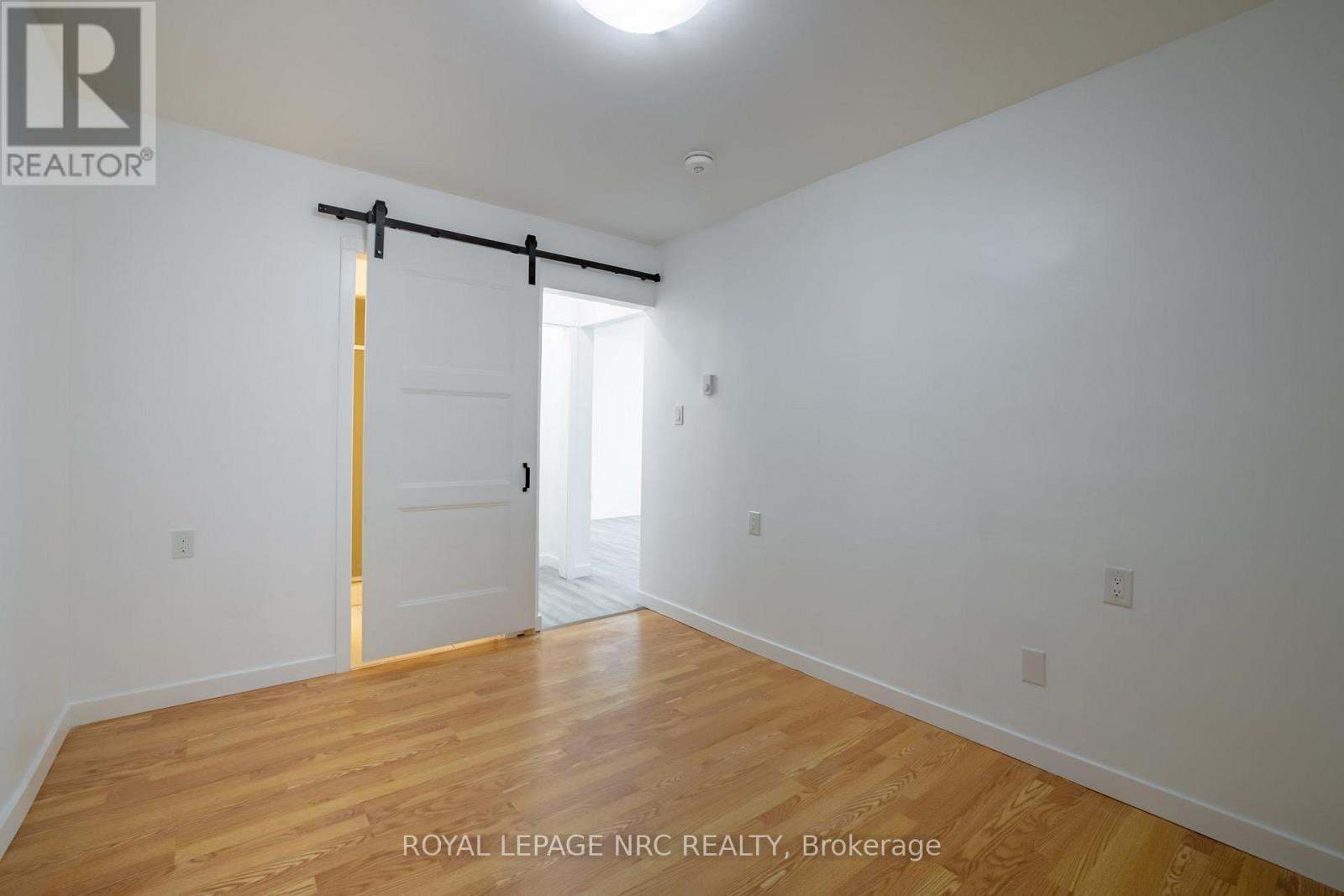 170 Niagara Street W, St. Catharines (E. Chester), Ontario  L2R 4L4 - Photo 9 - X12505730