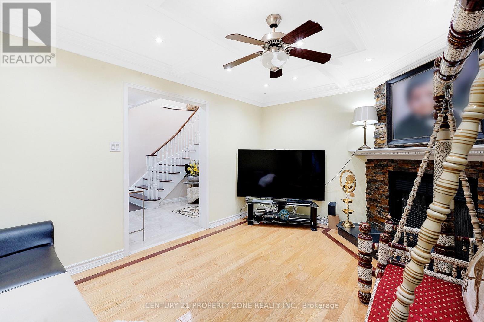 2565 Scarth Court, Mississauga, Ontario  L5M 5L2 - Photo 11 - W12645820