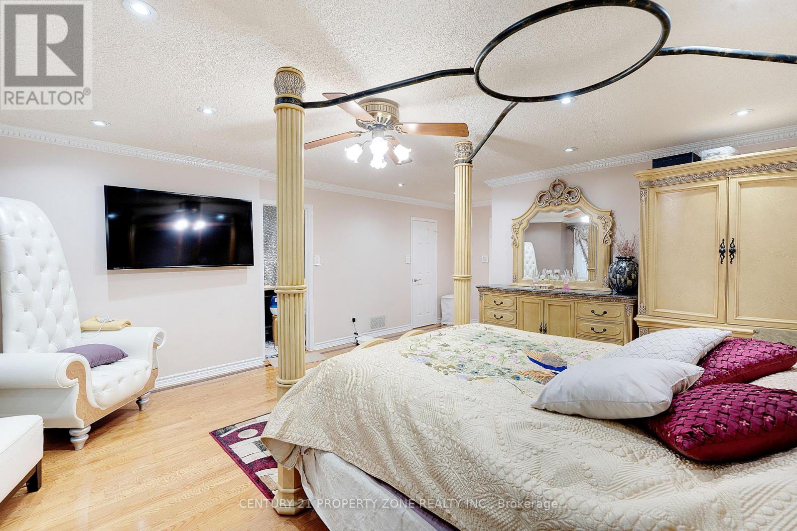 2565 Scarth Court, Mississauga, Ontario  L5M 5L2 - Photo 21 - W12645820