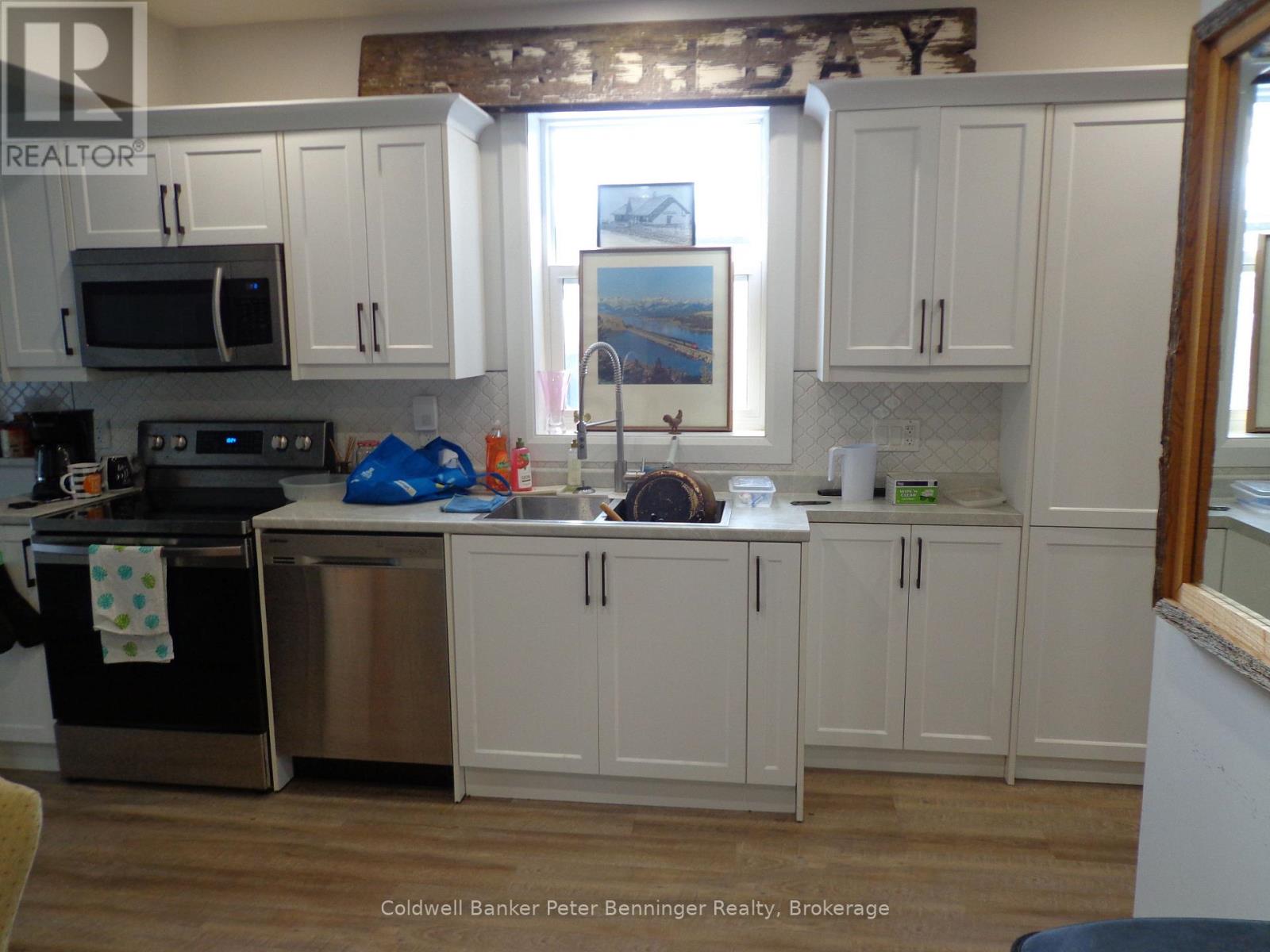 523 Mill Street, West Grey, Ontario  N0G 2M0 - Photo 12 - X12645880