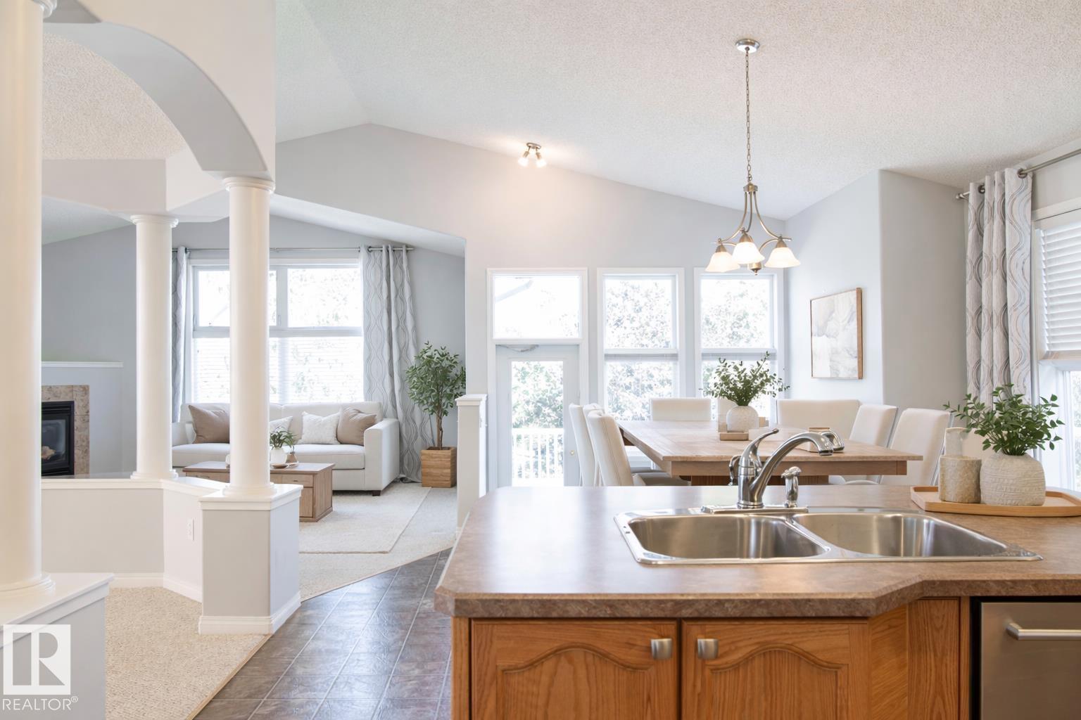 536 Leger Wy Nw, Edmonton, Alberta  T6R 3T5 - Photo 7 - E4468552