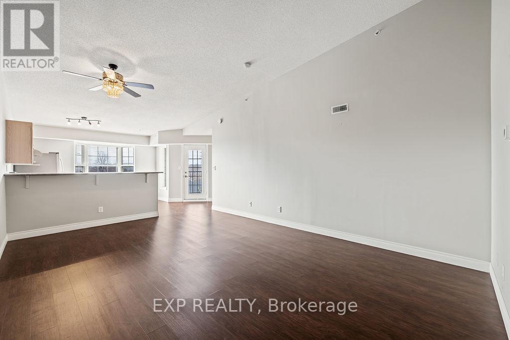 411 - 1411 Walker's Line, Burlington, Ontario  L7M 4P5 - Photo 3 - W12647282