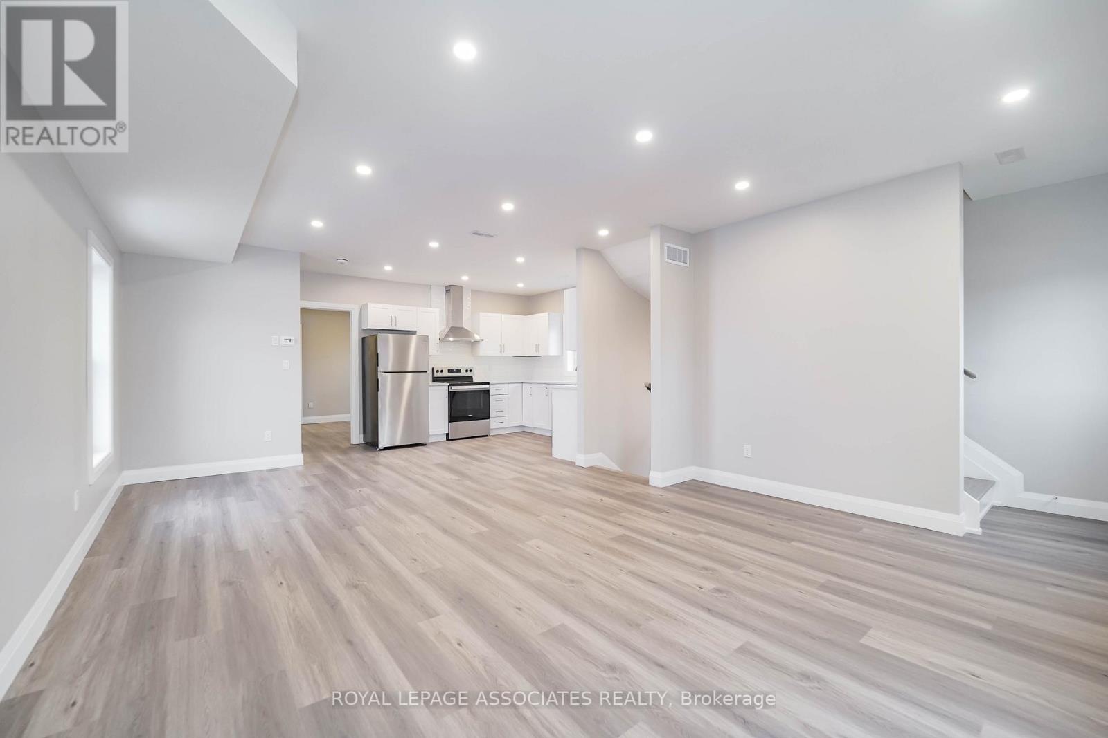 2 - 35 St George Street, Brantford, Ontario  N3R 1V2 - Photo 11 - X12645898