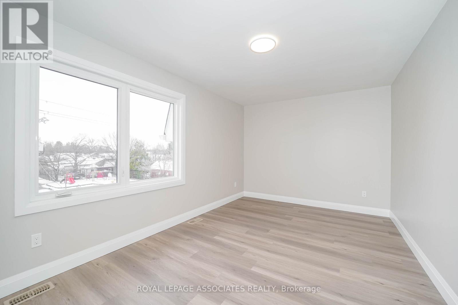 2 - 35 St George Street, Brantford, Ontario  N3R 1V2 - Photo 30 - X12645898