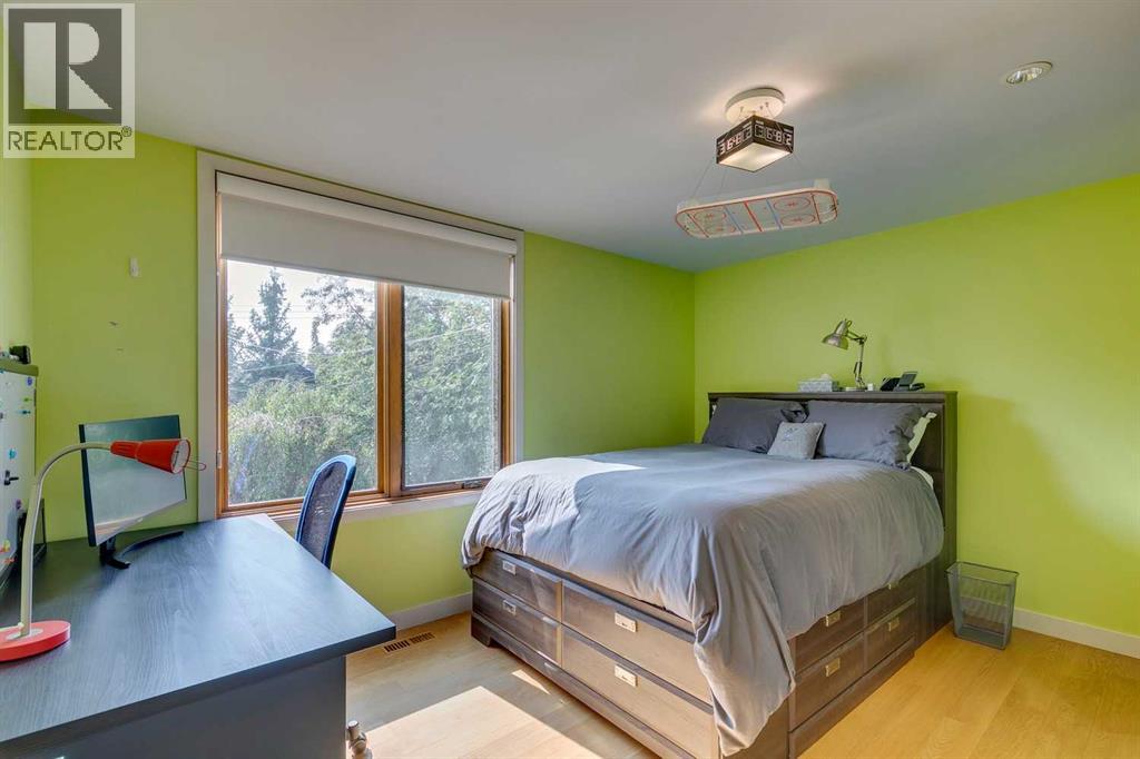 529 Sunderland Avenue Sw, Calgary, Alberta  T3C 2K5 - Photo 35 - A2256811