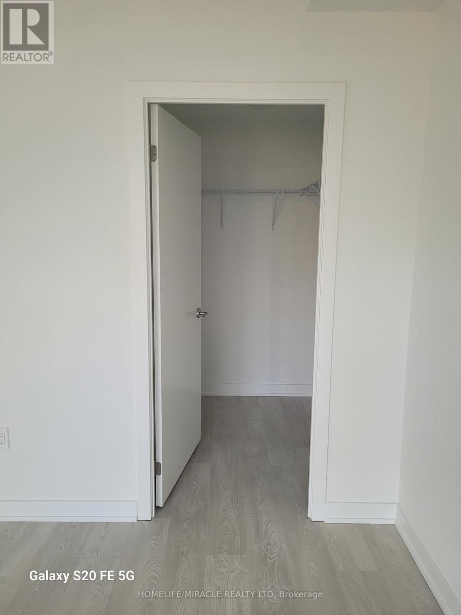 1816 - 1 Quarrington Lane, Toronto, Ontario  M3C 0S4 - Photo 5 - C12647288