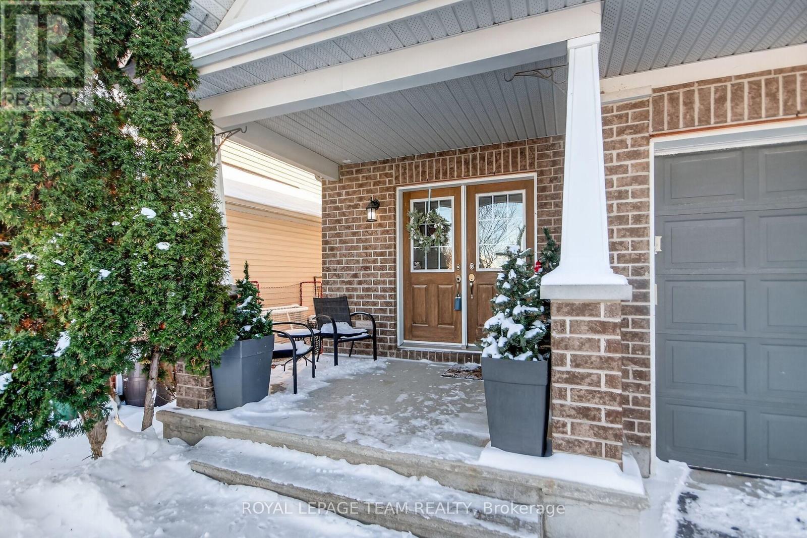 104 Versilia Drive, Ottawa, Ontario  K2G 7E4 - Photo 5 - X12647174