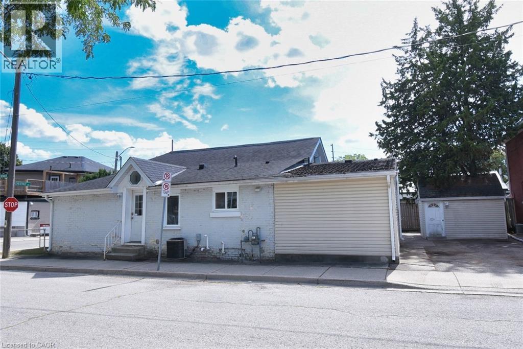 139 CHESTNUT Avenue, Brantford, Ontario