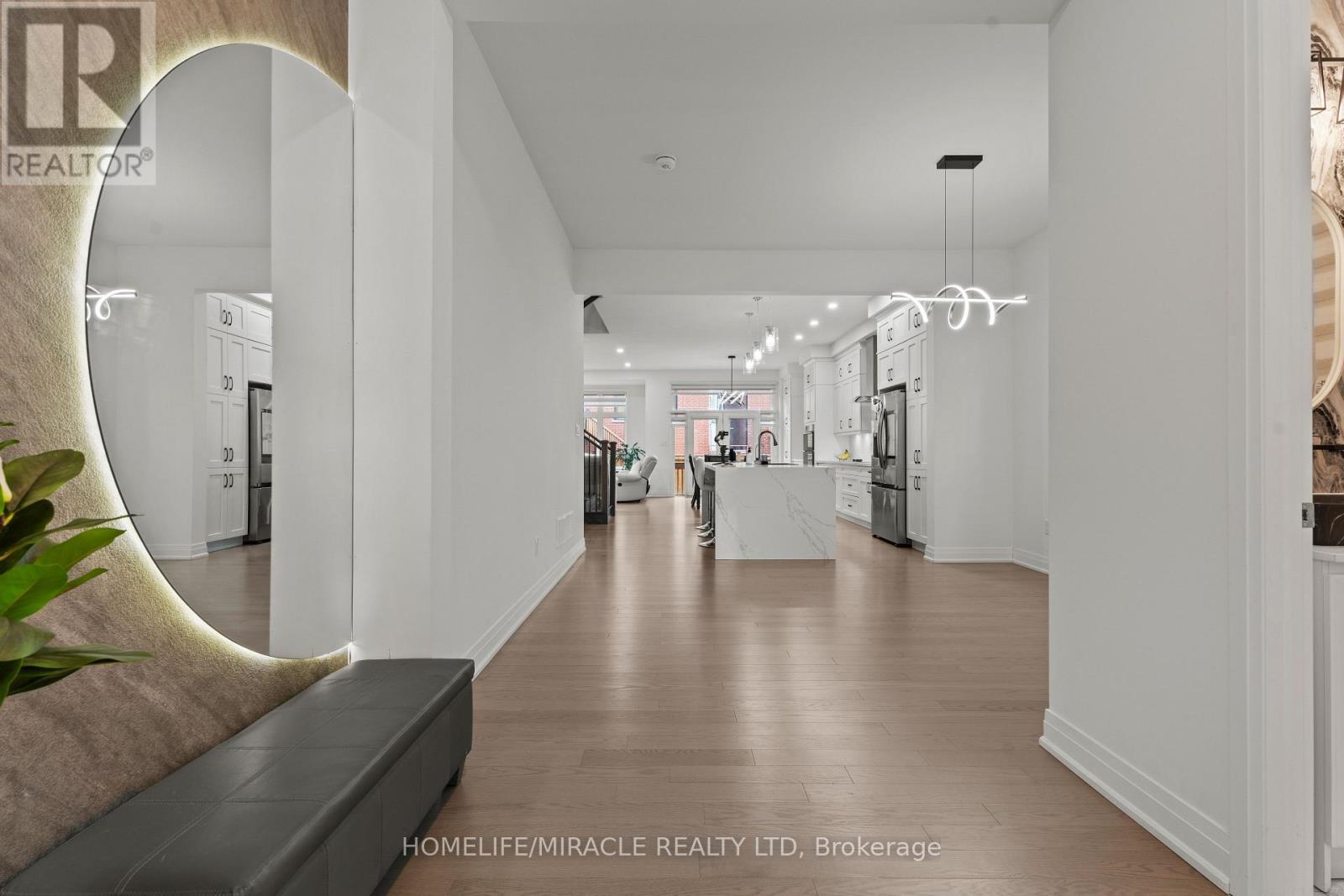 3118 Travertine Drive, Oakville, Ontario  L6M 5N8 - Photo 9 - W12647280