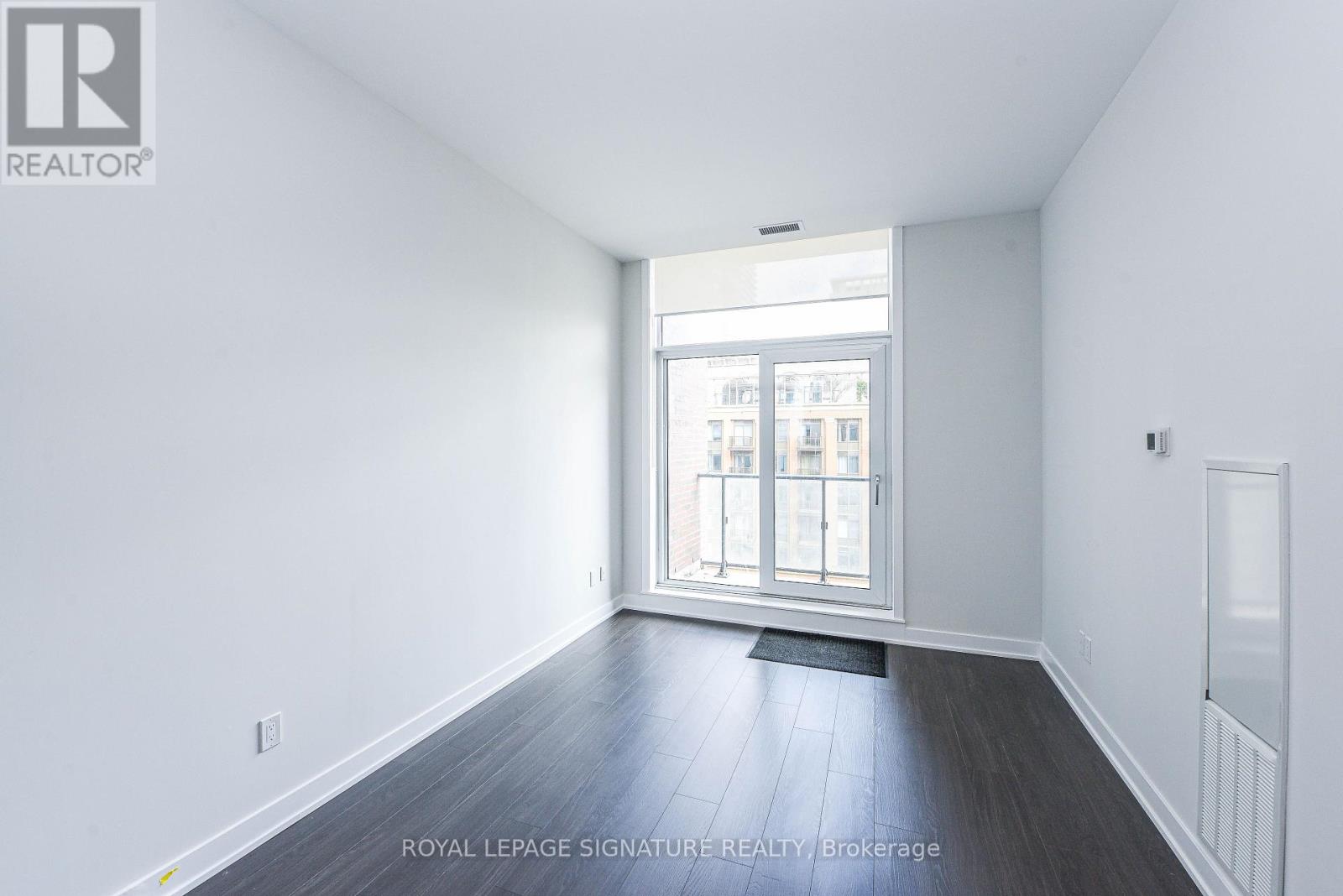 507 - 430 Square One Drive E, Mississauga, Ontario  L5B 0L6 - Photo 17 - W12647296