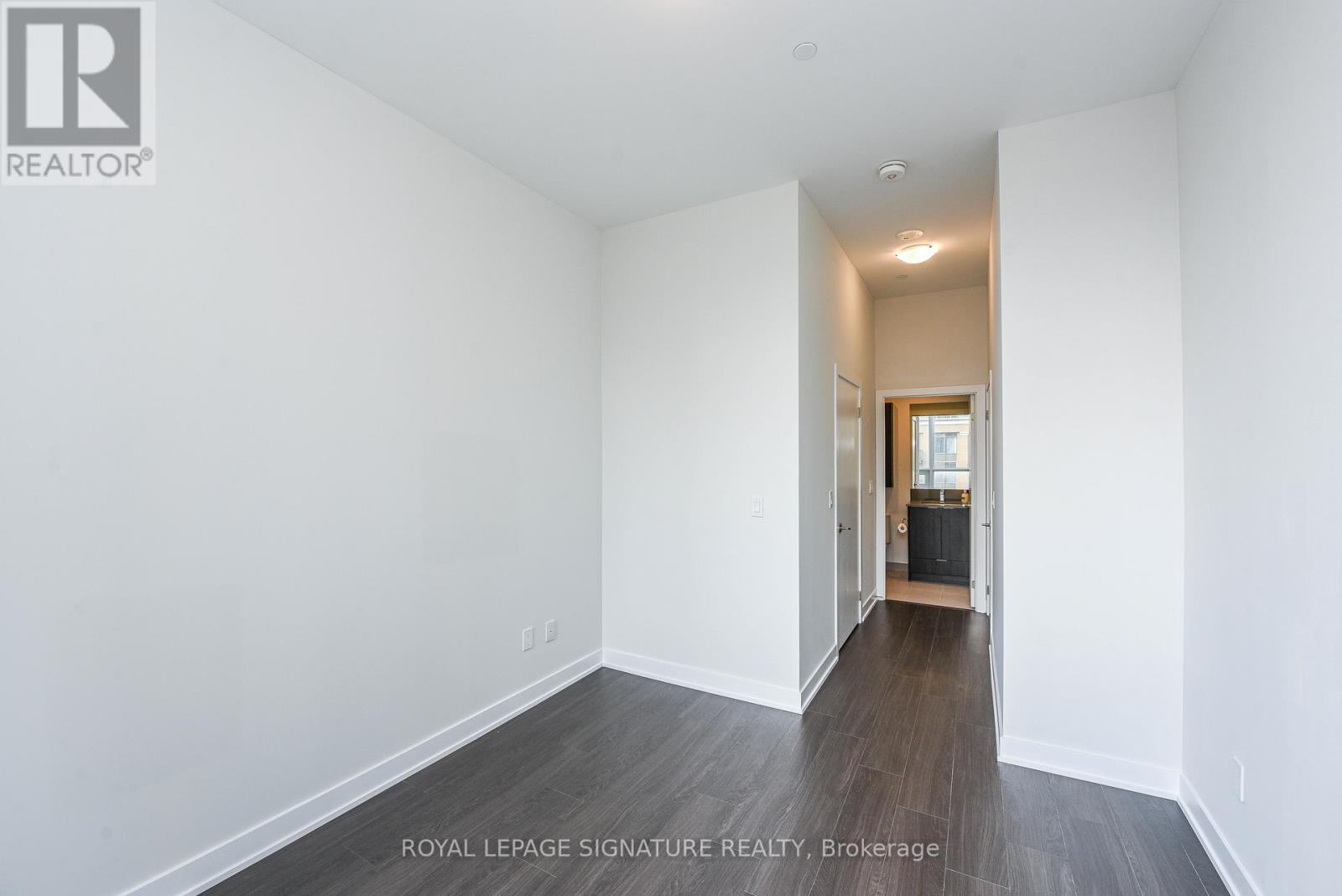 507 - 430 Square One Drive E, Mississauga, Ontario  L5B 0L6 - Photo 18 - W12647296