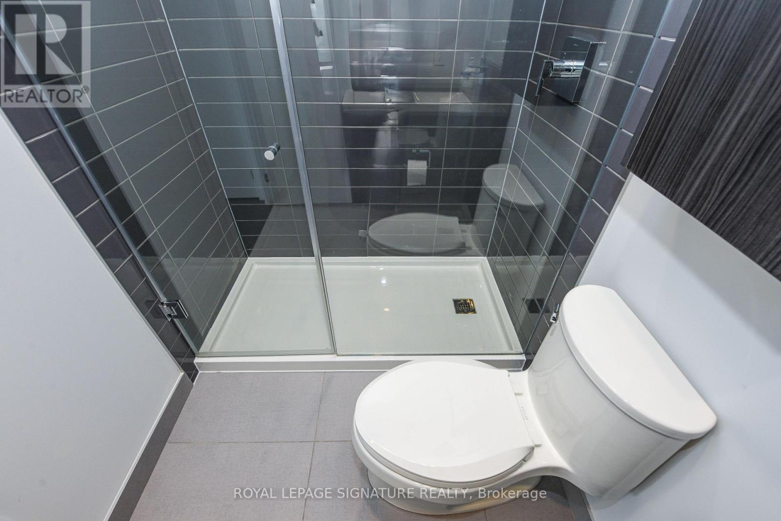 507 - 430 Square One Drive E, Mississauga, Ontario  L5B 0L6 - Photo 26 - W12647296