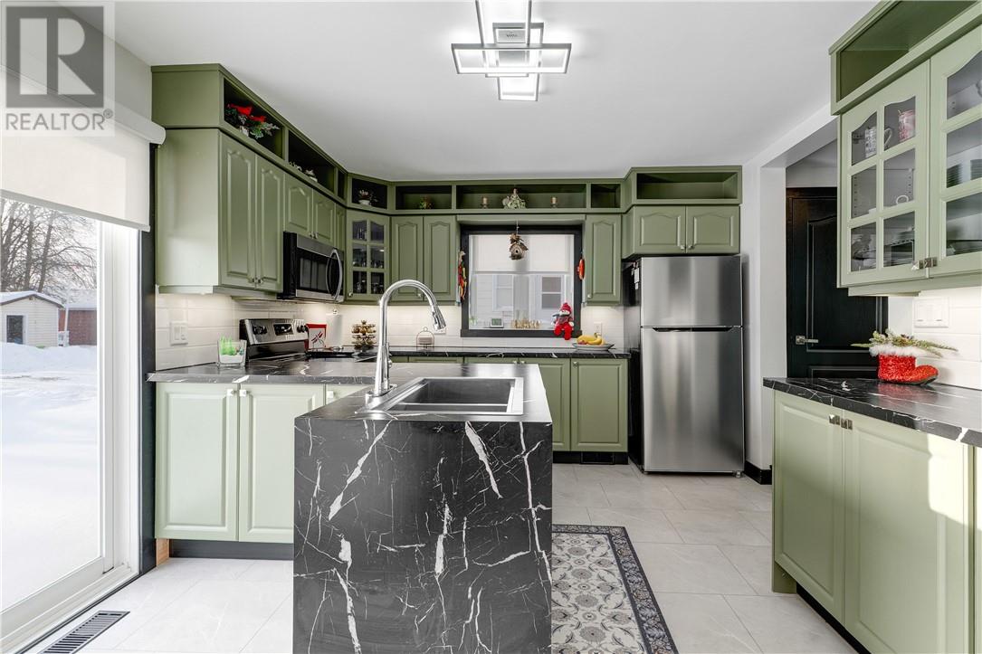 10 St Laurent Street, West Nipissing, Ontario  P0H 2M0 - Photo 5 - 2125938