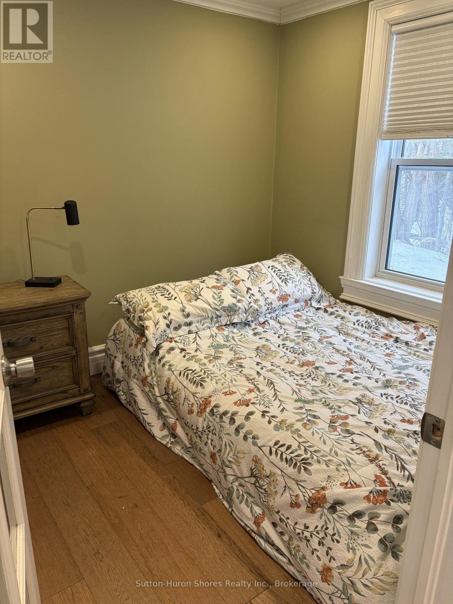 60 Grenville Street N, Saugeen Shores, Ontario  N0H 2L0 - Photo 4 - X12647302