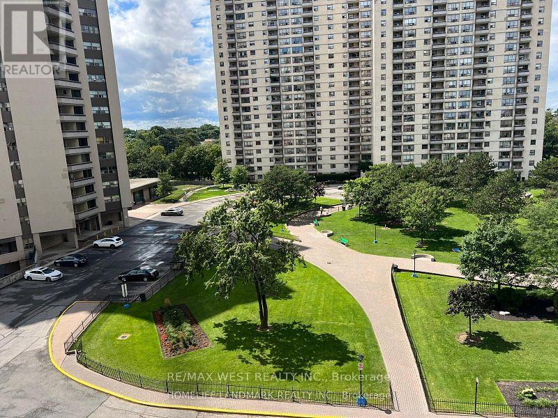 2316 - 370 Dixon Road, Toronto, Ontario  M9R 1T2 - Photo 15 - W12647262