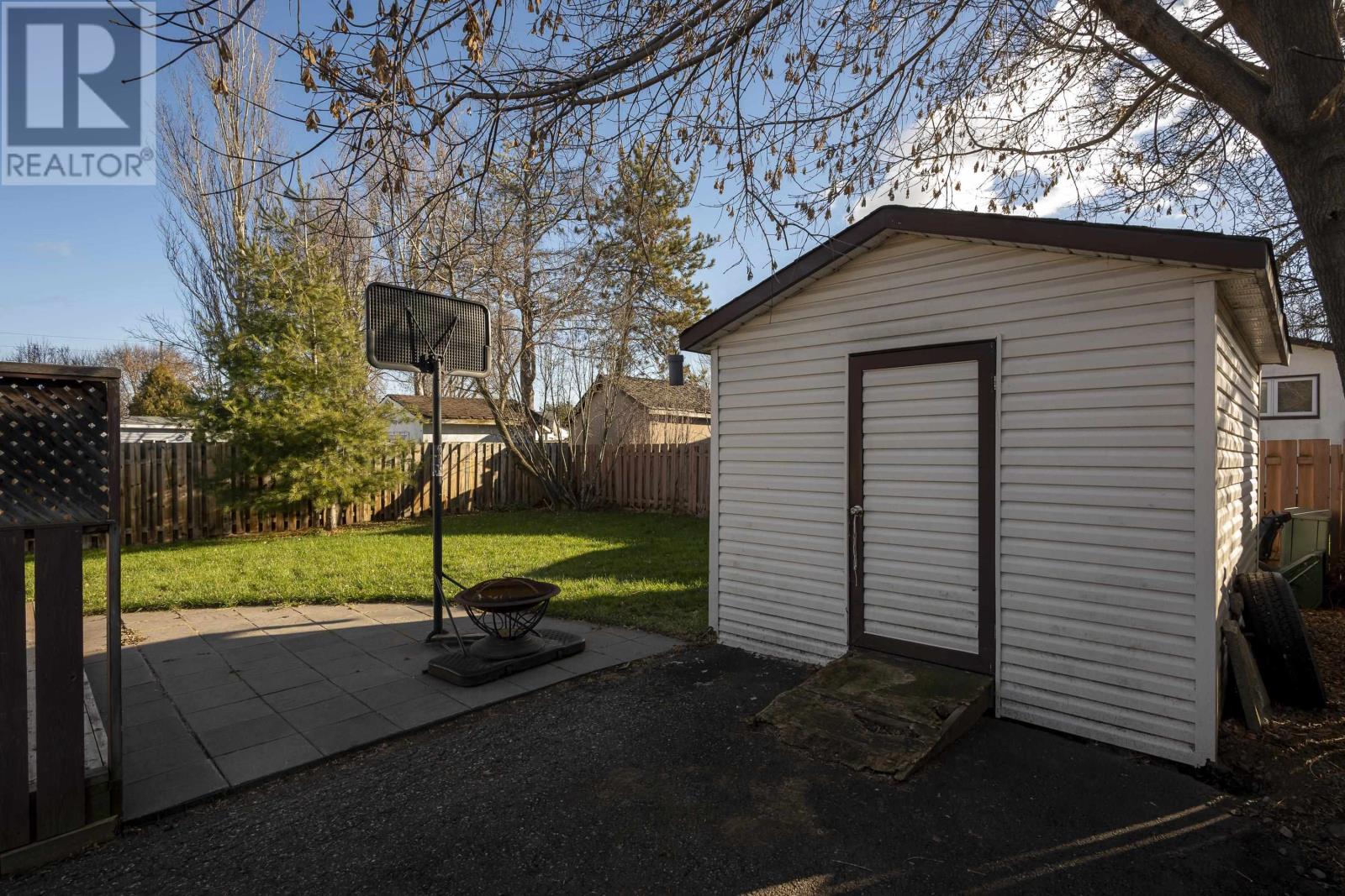 522 Redwood Undefined W, Thunder Bay, Ontario  P7C 5A3 - Photo 6 - TB253660