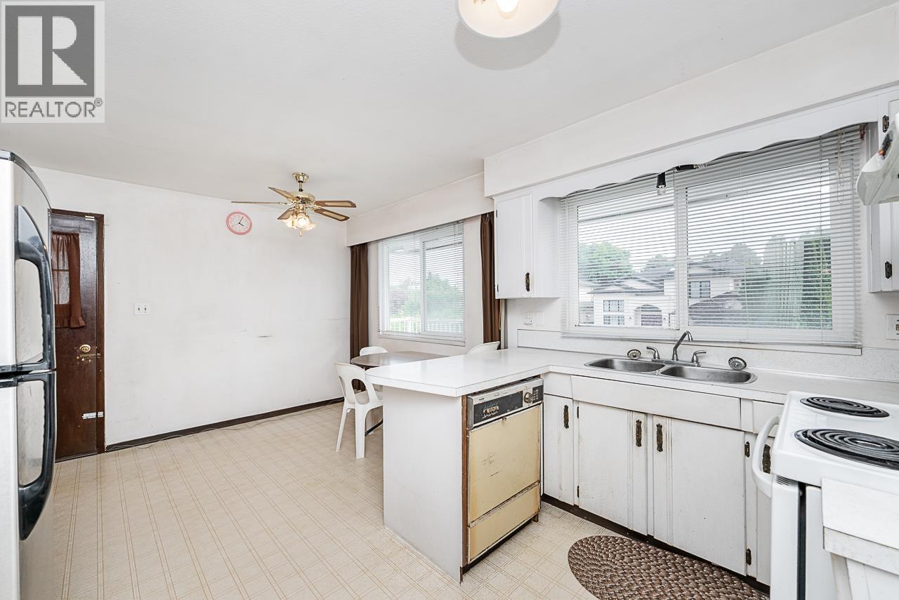 8391 Rideau Drive, Richmond, British Columbia  V7A 4M6 - Photo 13 - R3074799