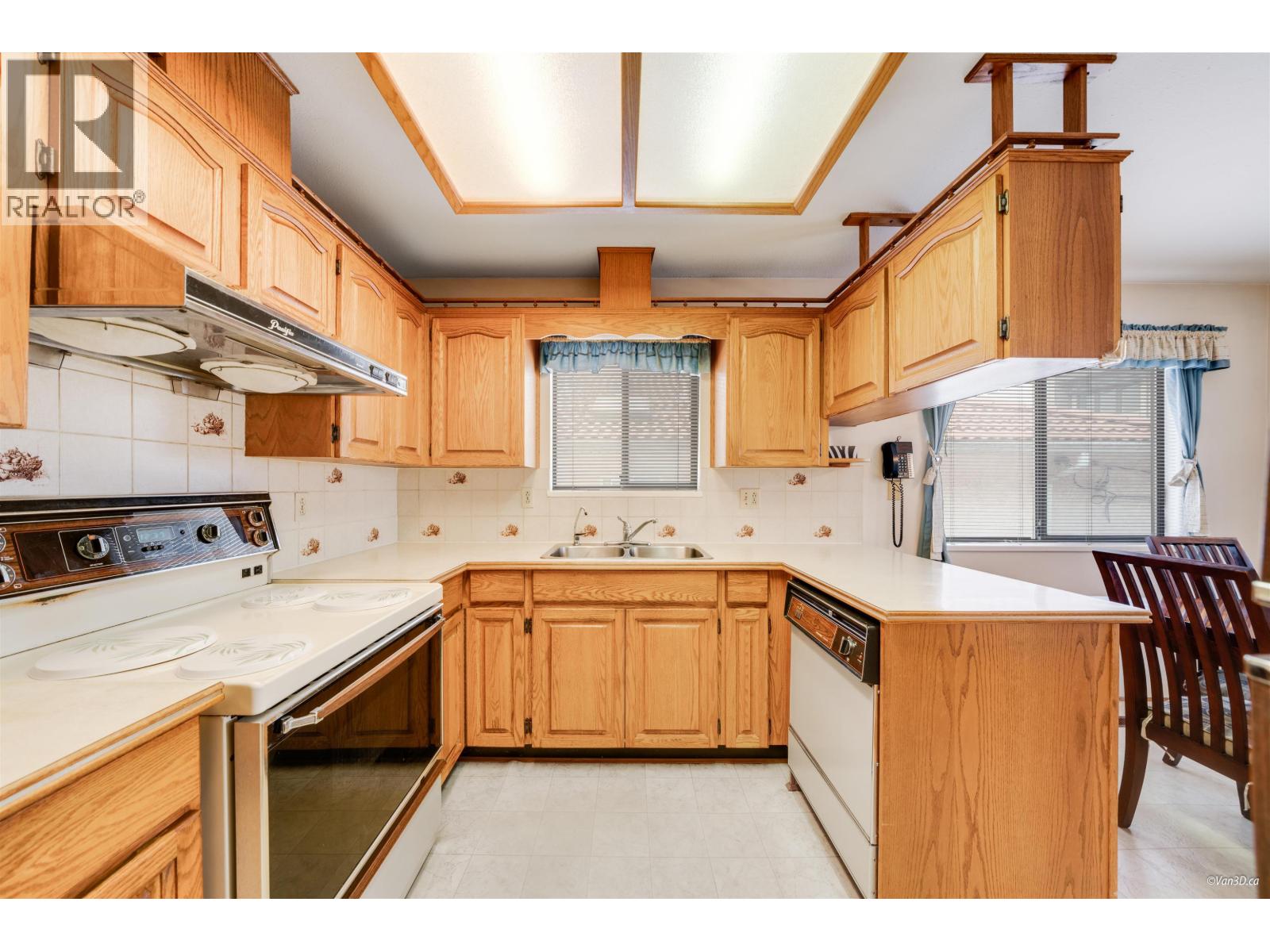 4737 Pender Street, Burnaby, British Columbia  V5C 2N4 - Photo 7 - R3074801