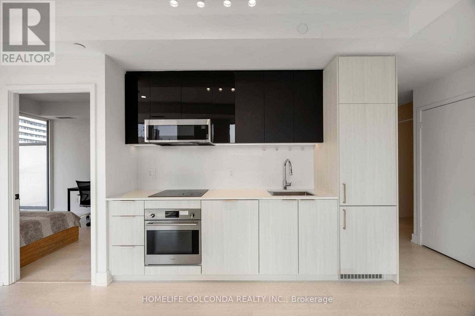 1703 - 308 Jarvis Street, Toronto, Ontario  M5B 0E3 - Photo 3 - C12647300