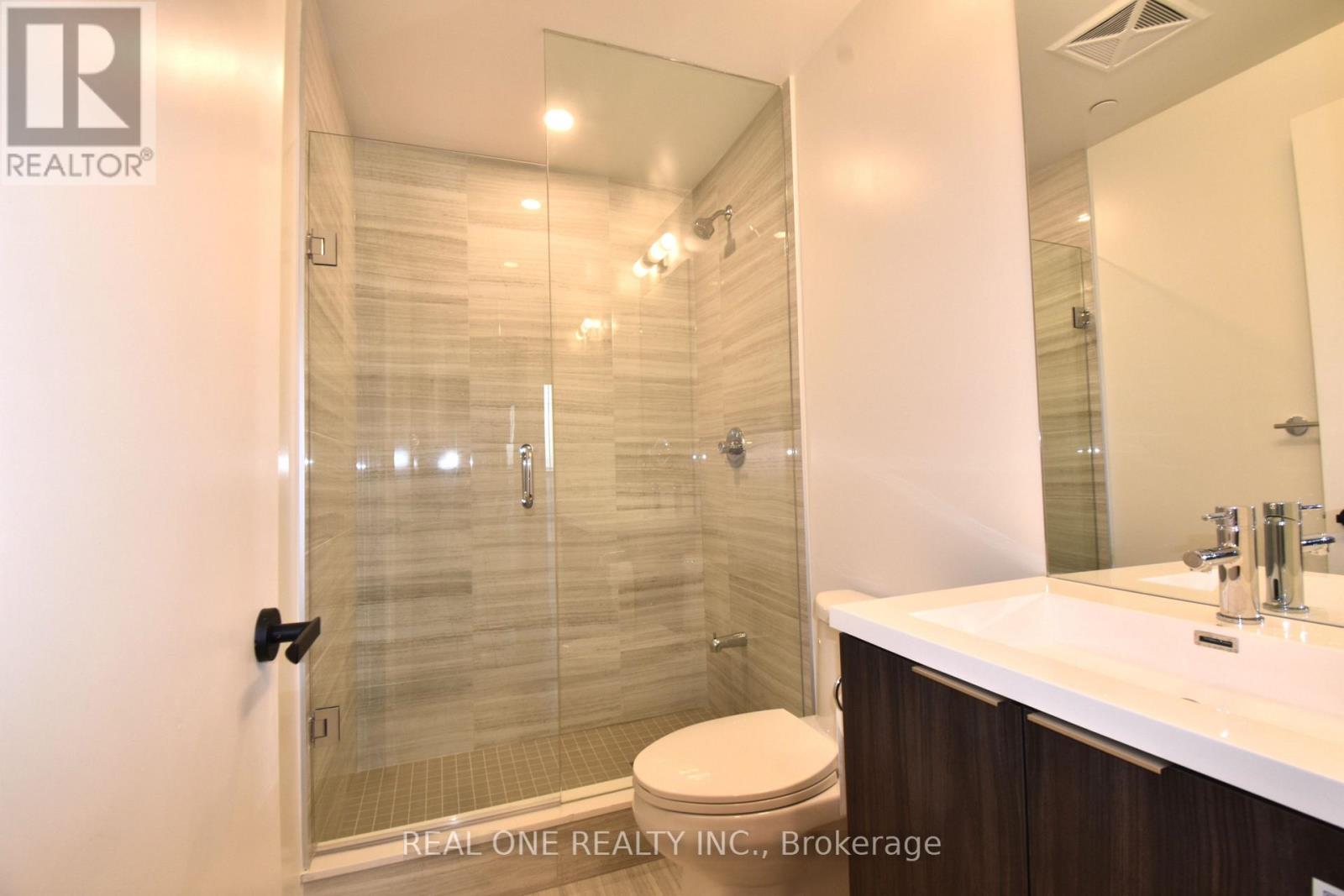 1202 - 8 Interchange Way, Vaughan, Ontario  L4K 5Z7 - Photo 8 - N12647298