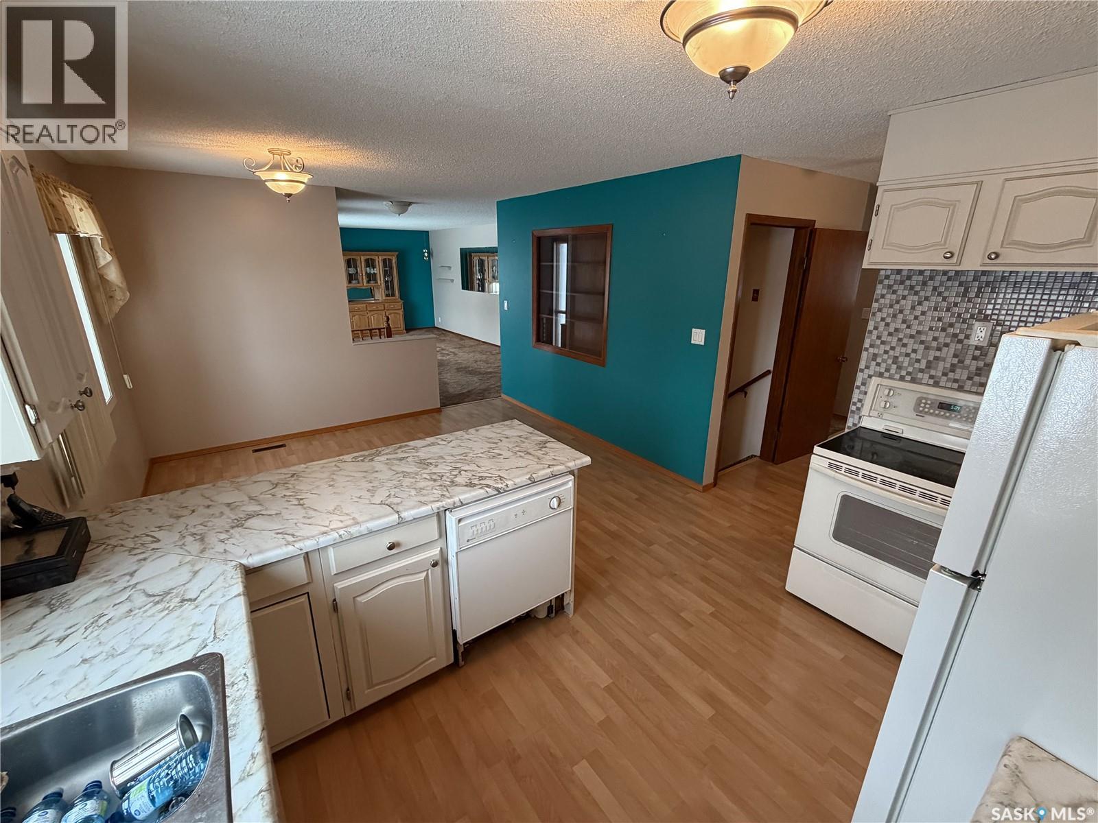 120 6th Street E, Ponteix, Saskatchewan  S0N 1Z0 - Photo 17 - SK025844