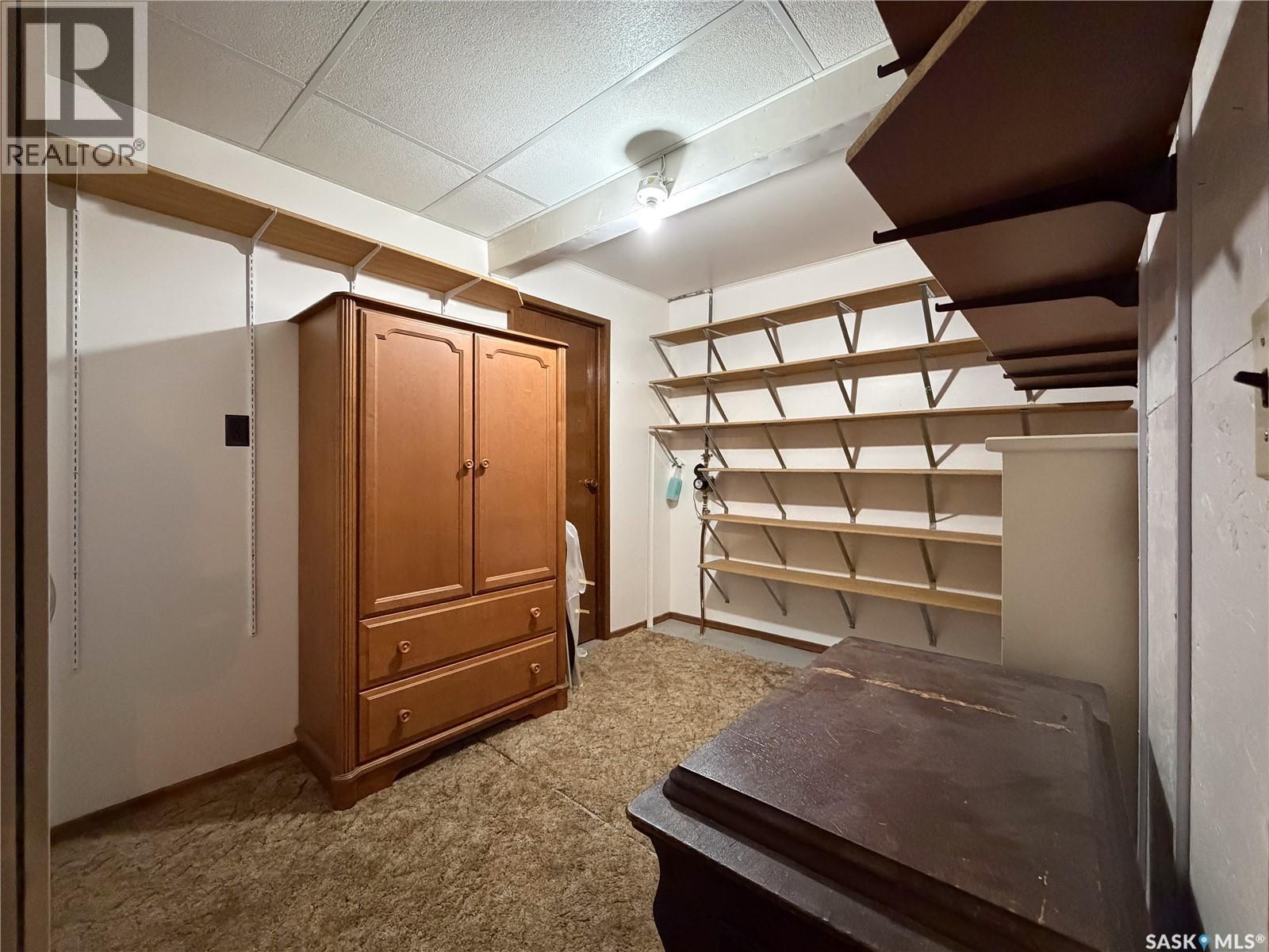 120 6th Street E, Ponteix, Saskatchewan  S0N 1Z0 - Photo 36 - SK025844